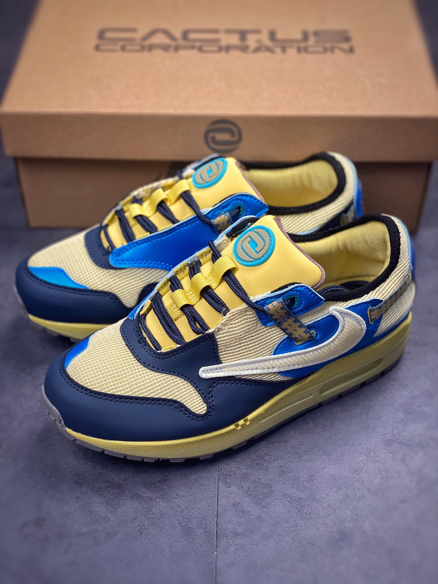 Travis Scott x Nike Air Max 1 “Cactus Jack” 经典倒钩  DO9392-600