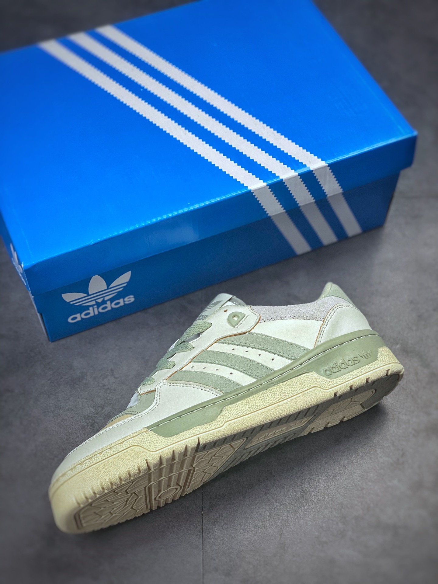 Overseas channel version original box original label Adidas Rivalry Low Premium clover low state FX9448