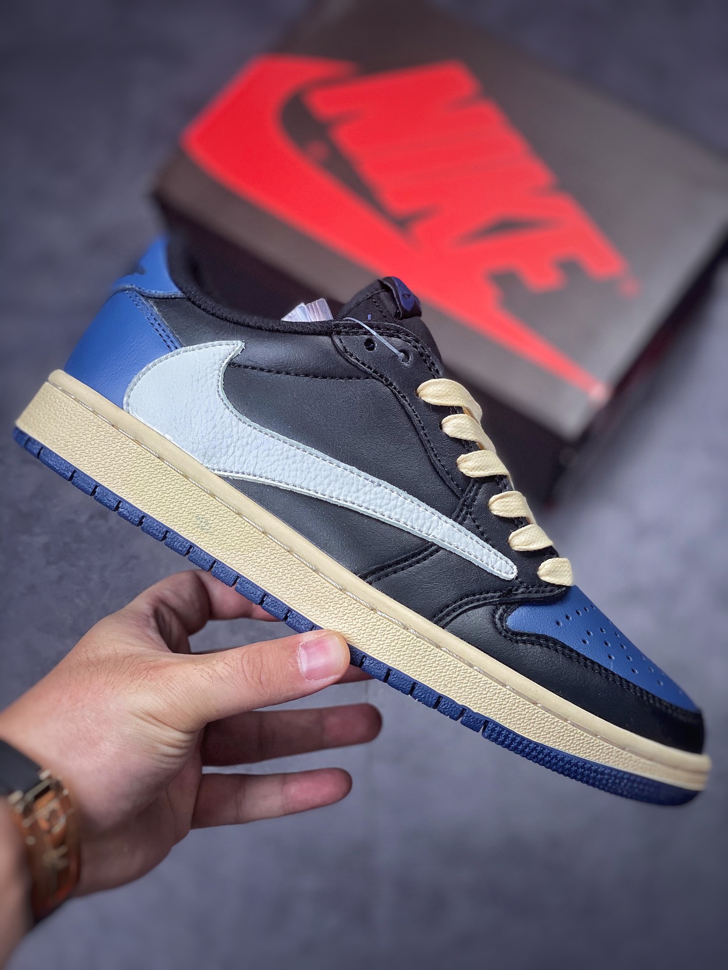Travis Scott x Air Jordan 1 Low 黑蓝倒钩低帮 DM7866-041