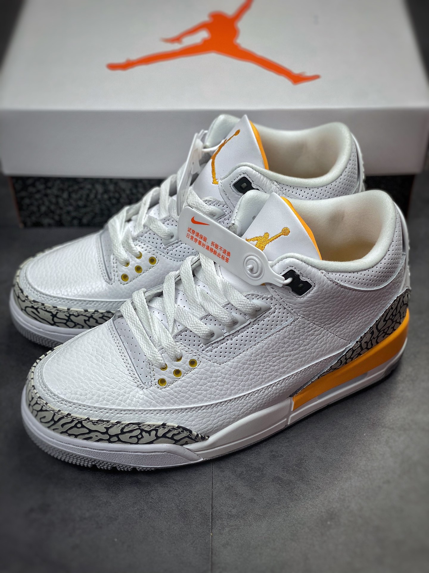 Air Jordan 3 Retro ”Laser Orange” Lakers CK9246-108