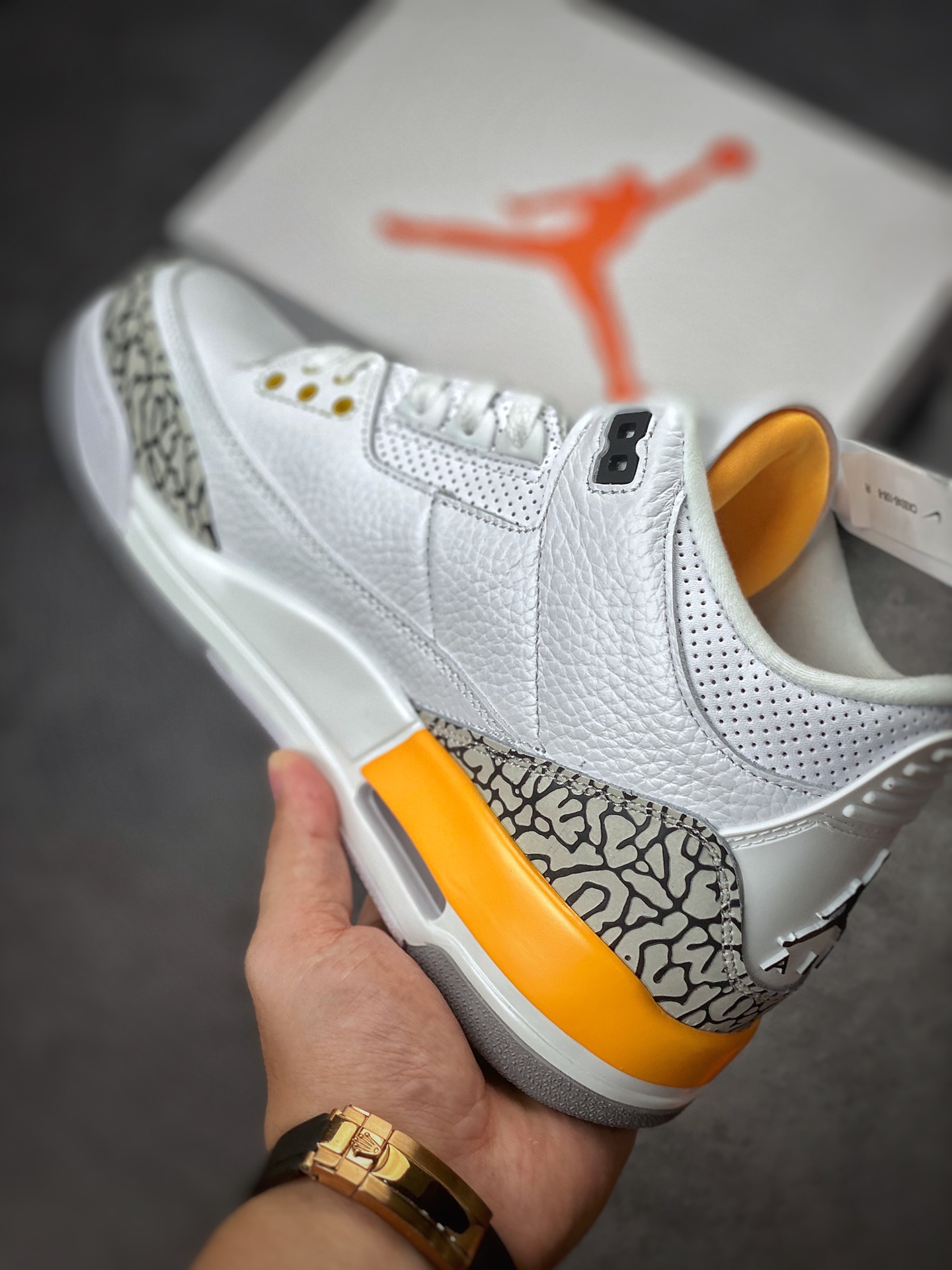 Air Jordan 3 Retro ”Laser Orange” Lakers CK9246-108