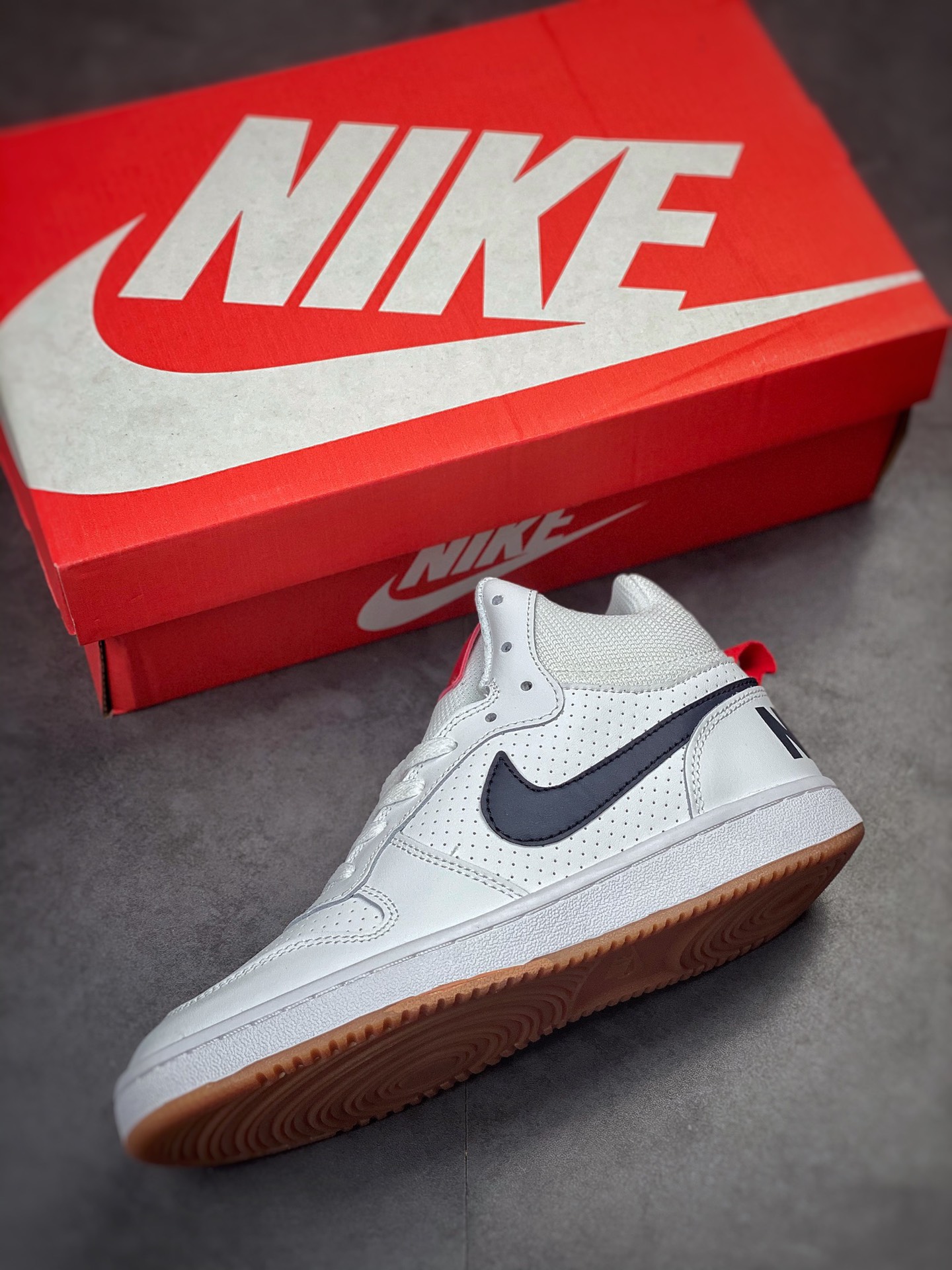 NIKE Court Borough Mid 复古白蓝 独家全头层版本 839977-107