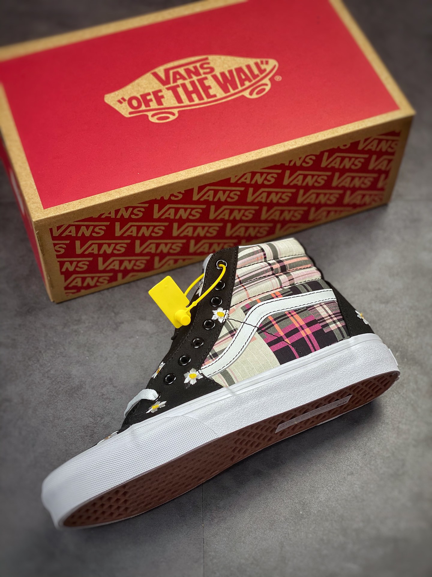 Vans Sk8-Hi high-top casual sneakers VN0A7Q5NUUW