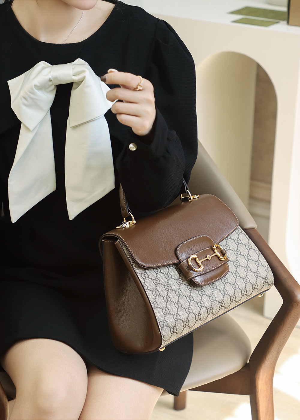 Gucci Horsebit 1955系列中号手提包 702049 9AAAJ 8563