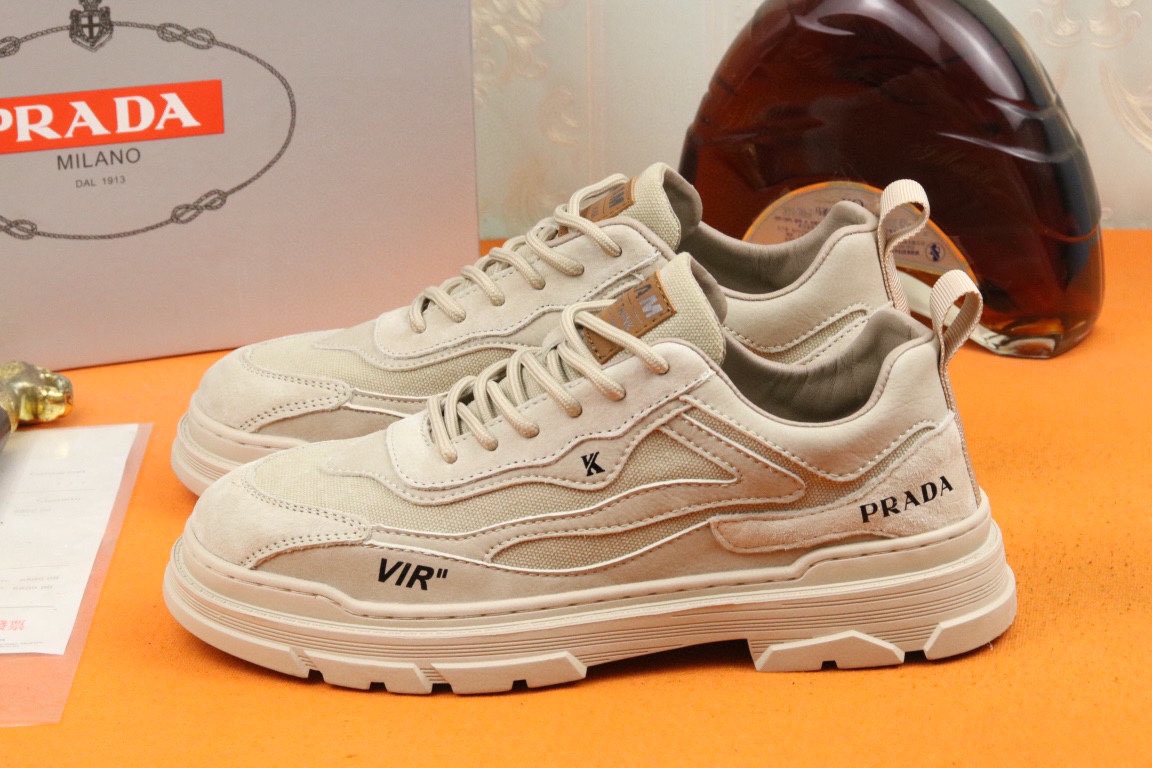 I5 高品质Prada 普拉达 上市著名奢侈品牌,专柜同步更新,意大利男鞋时尚杂志季刊封面主推款鞋面采用意大利进口头层牛皮拼接网布制作,舒适透气内里.原版防滑橡胶大底,上脚舒适有型. 细节无可挑剔.码数38-43