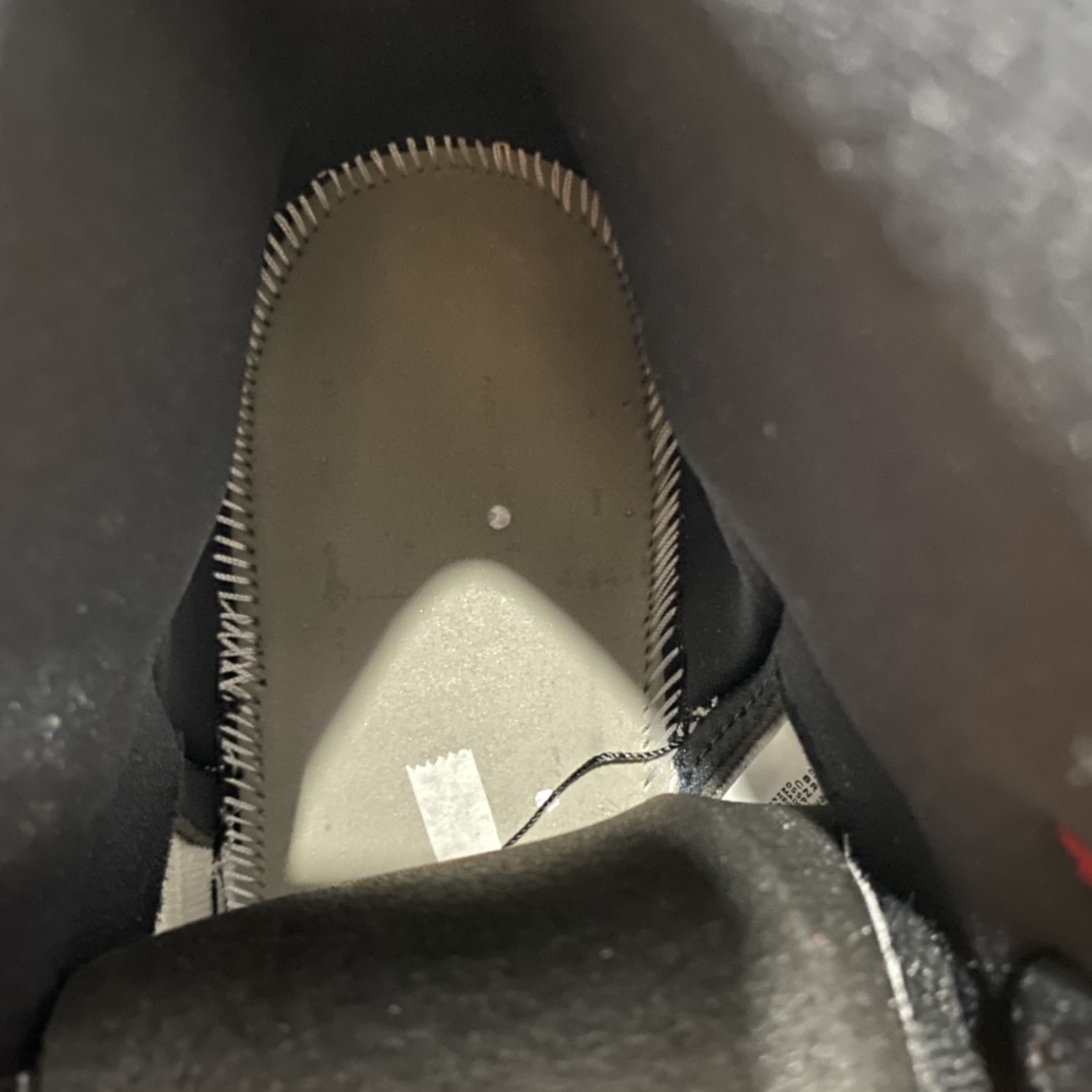 Air Jordan 1 OG Lost&Found AJ1复刻做旧芝加哥。DZ5485-612 莞顶纯原纯原版终于出货💪🏻 终于等到你[得意]，就是为了等原厂皮料拖了这么久出货！全新纸板刀磨（对比其他的Aj1配色，此配色很多地方有改动），原厂皮料打造，正确原厂配件（卡片和包装纸以及鞋盒），区别市面各种先行错版本！个人认为在ljr未出货之前，此版本无可匹敌💪🏻 尺码：40.5-47.5-选品中心