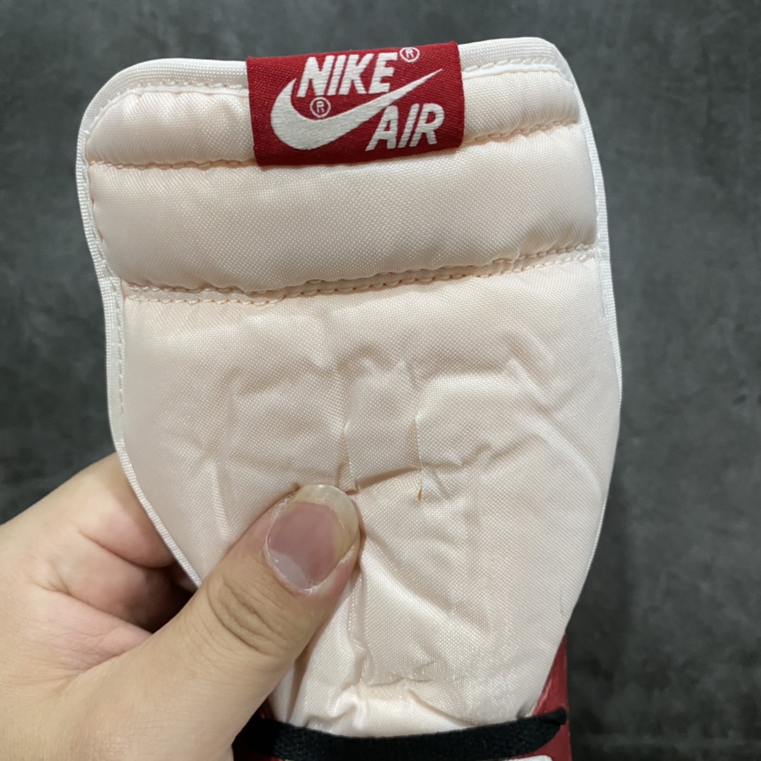 图片[4]-Air Jordan 1 OG Lost&Found AJ1复刻做旧芝加哥。DZ5485-612 莞顶纯原纯原版终于出货💪🏻 终于等到你[得意]，就是为了等原厂皮料拖了这么久出货！全新纸板刀磨（对比其他的Aj1配色，此配色很多地方有改动），原厂皮料打造，正确原厂配件（卡片和包装纸以及鞋盒），区别市面各种先行错版本！个人认为在ljr未出货之前，此版本无可匹敌💪🏻 尺码：40.5-47.5-选品中心