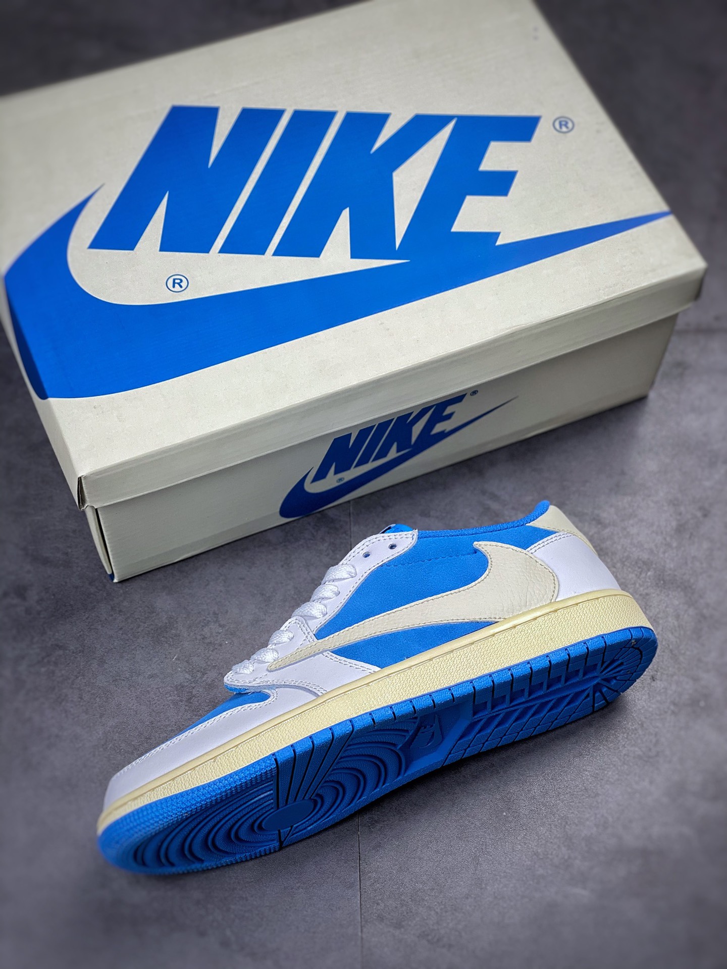 Travis Scott x Air Jordan 1 Low White and Blue Barb Low DQ4277-212