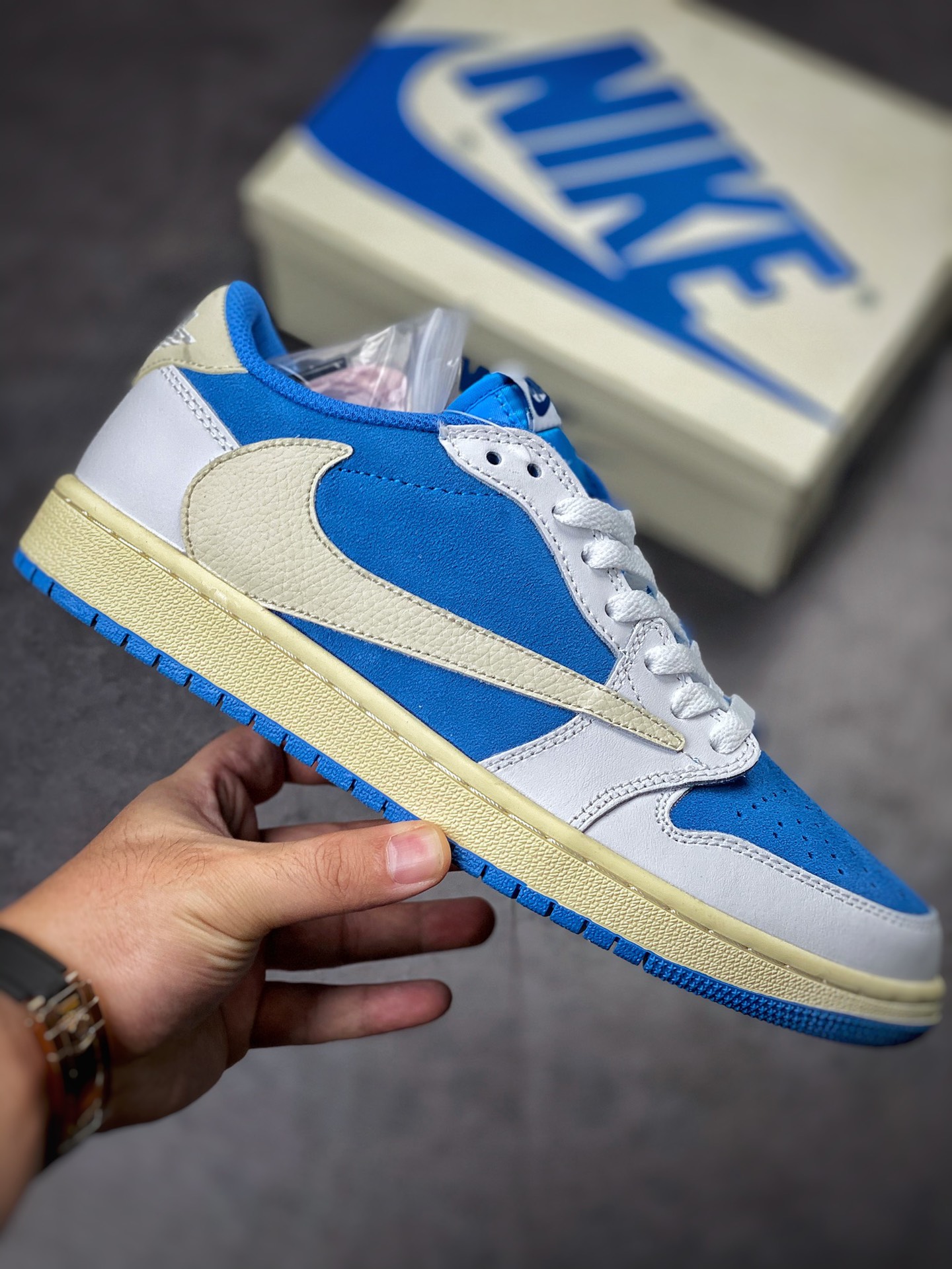 Travis Scott x Air Jordan 1 Low White and Blue Barb Low DQ4277-212