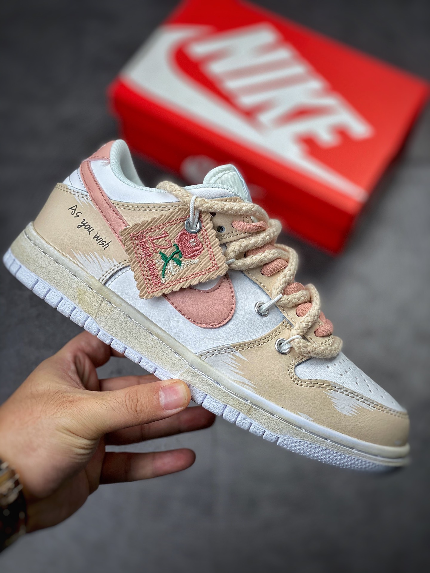 NIKE SB Dunk Low 白粉绑带 DH9765-100