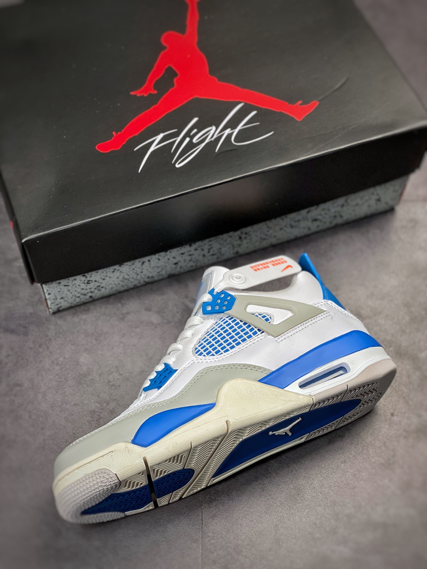 Air Jordan 4 Retro “Military Blue” 白蓝  308497-105