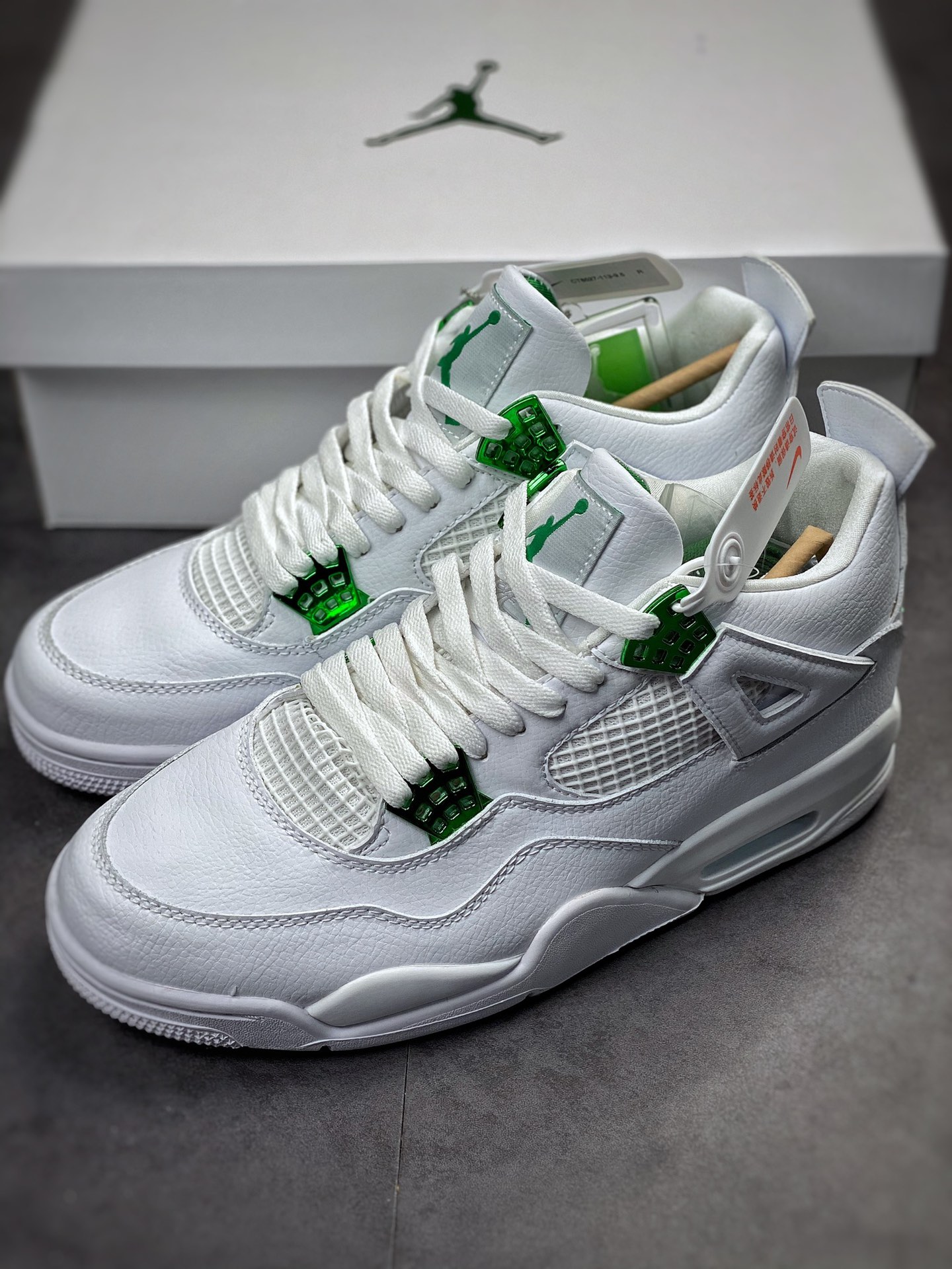Air Jordan 4 Retro “Pine Green Metallic” 电镀白绿 CT8527-113