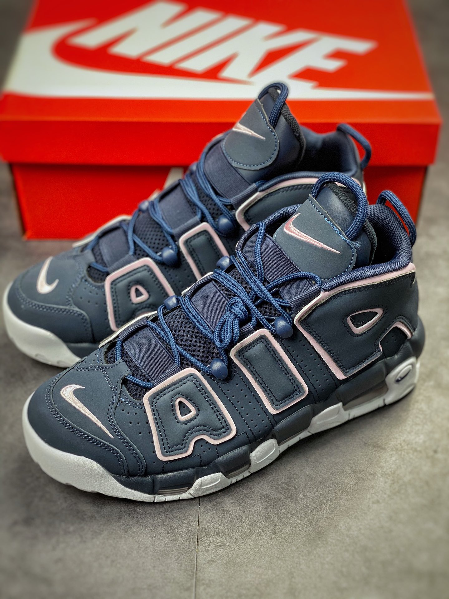 Air More Uptempo 代表着历史最高版本皮蓬 415082-402