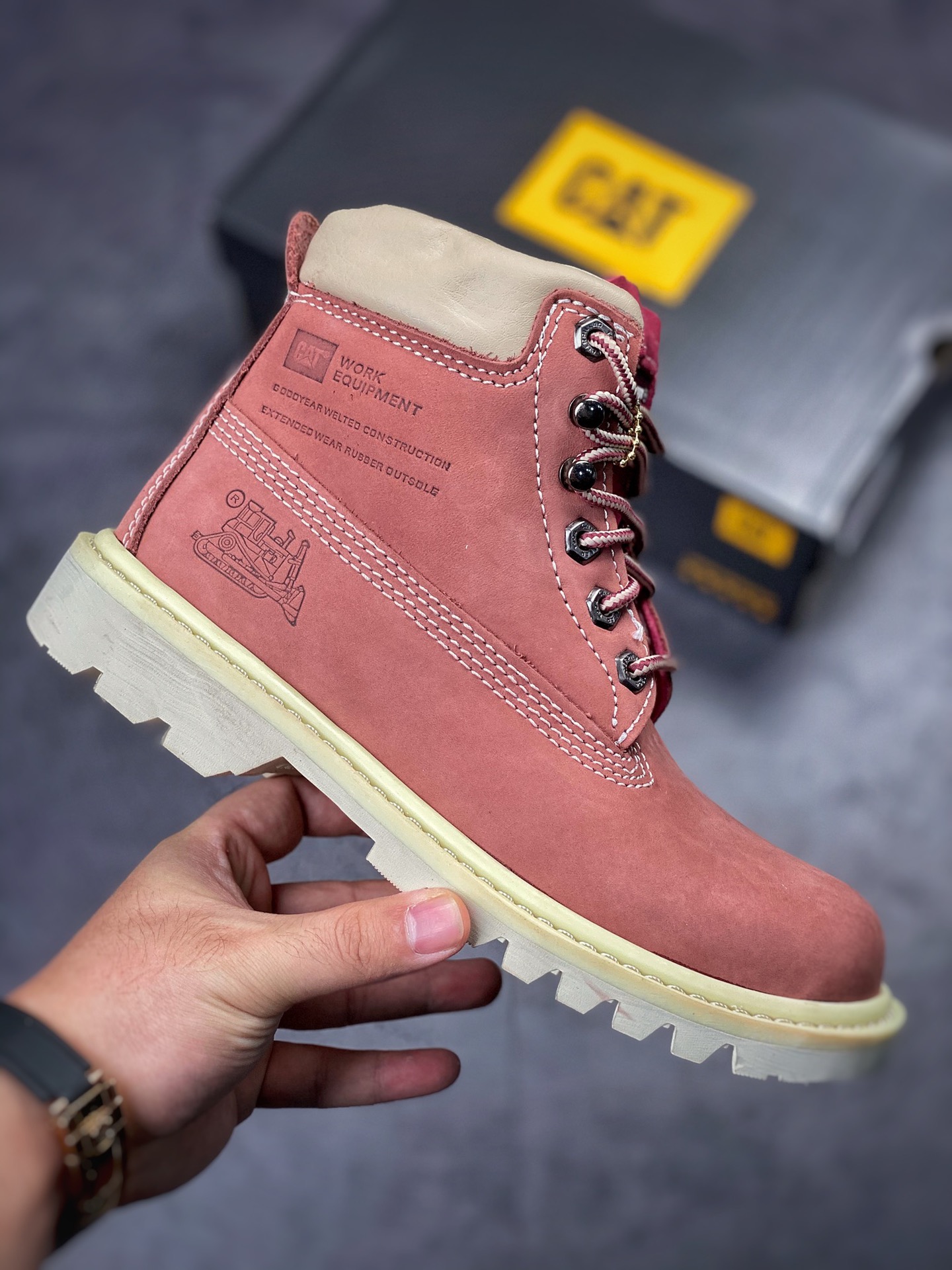 CAT/ Carter tooling boots Tmall counters with the same style