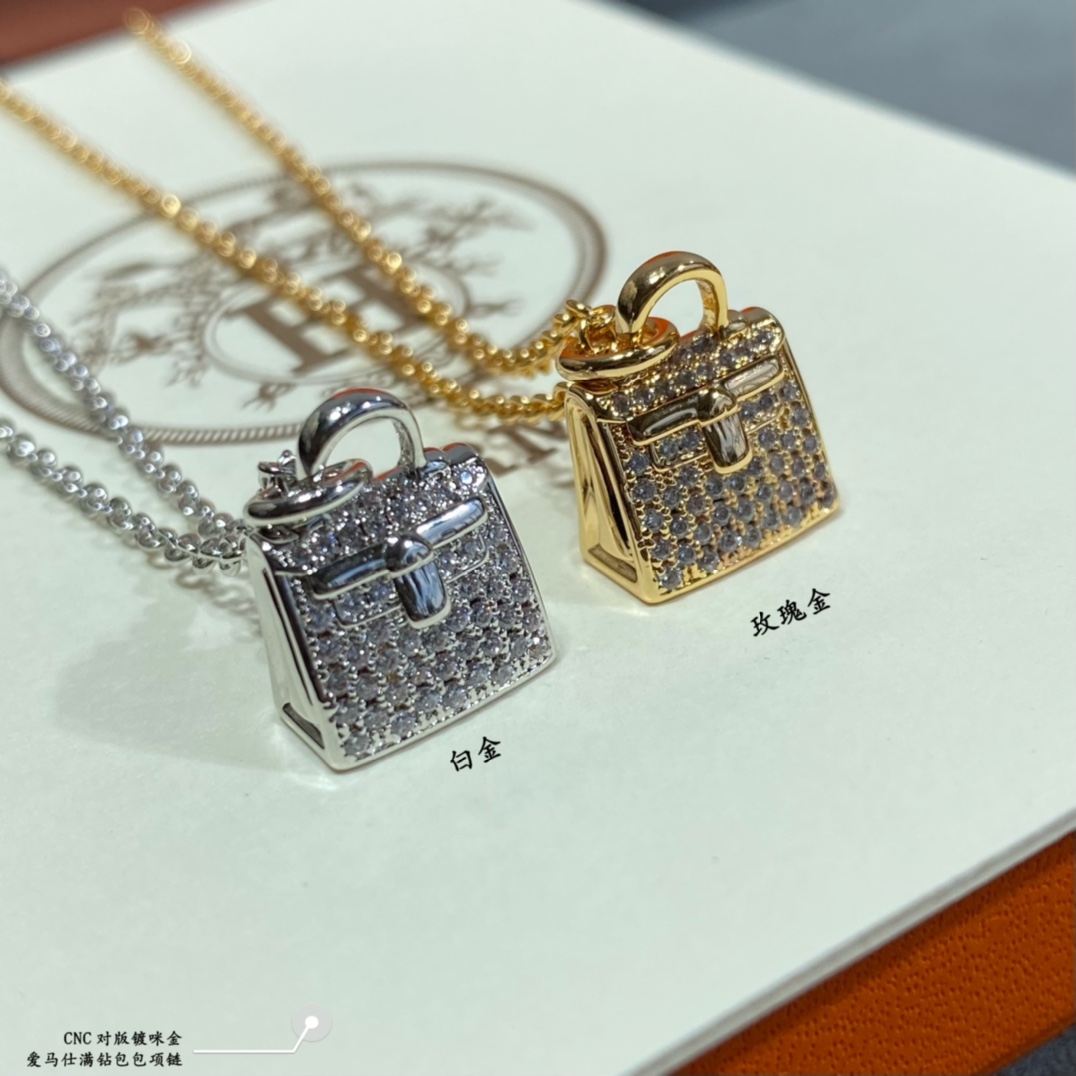 👑爱马仕原版满钻包包项链，真心好看百搭，这条爱马仕包包项链绝对带出去洋气