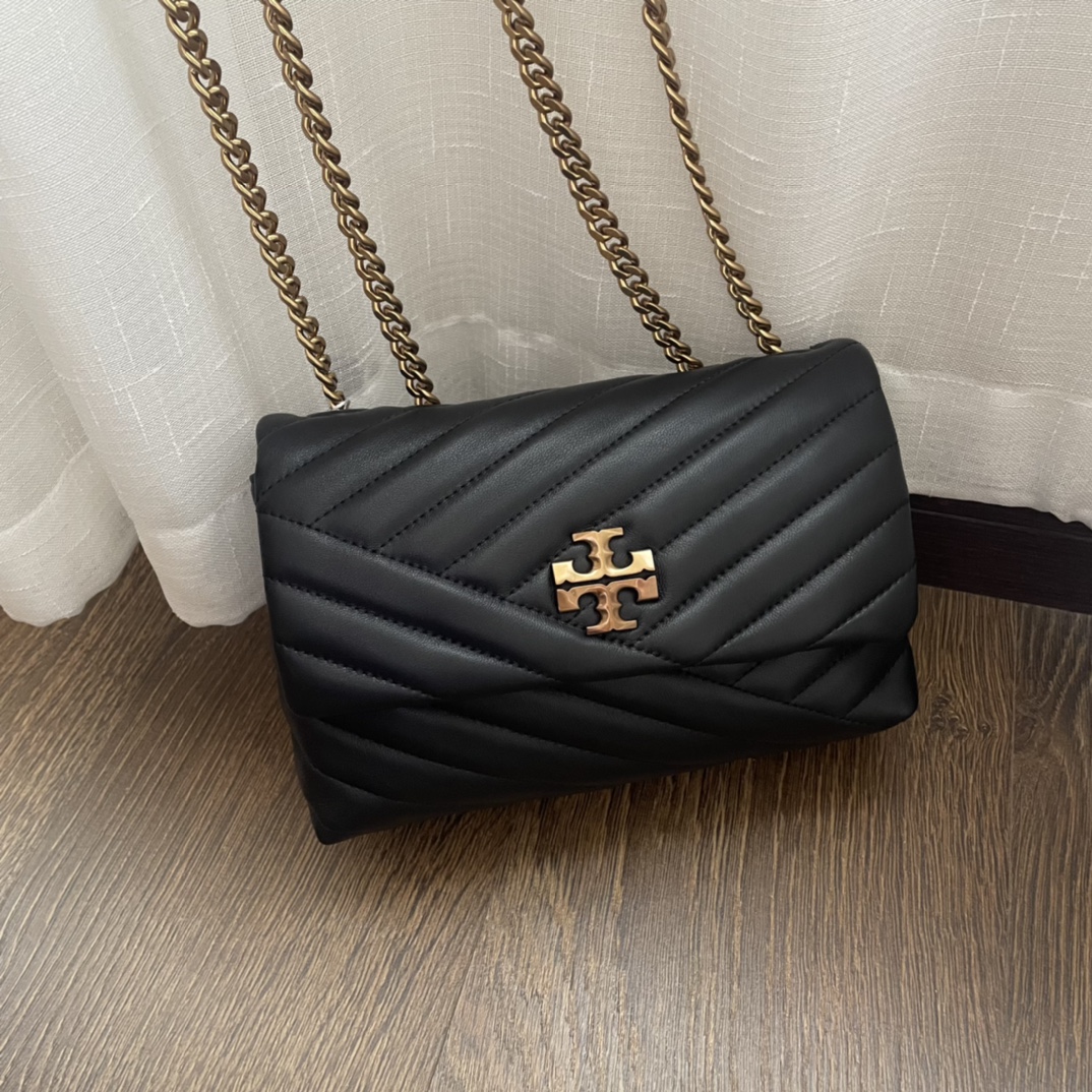 Tory Burch 新版方扣