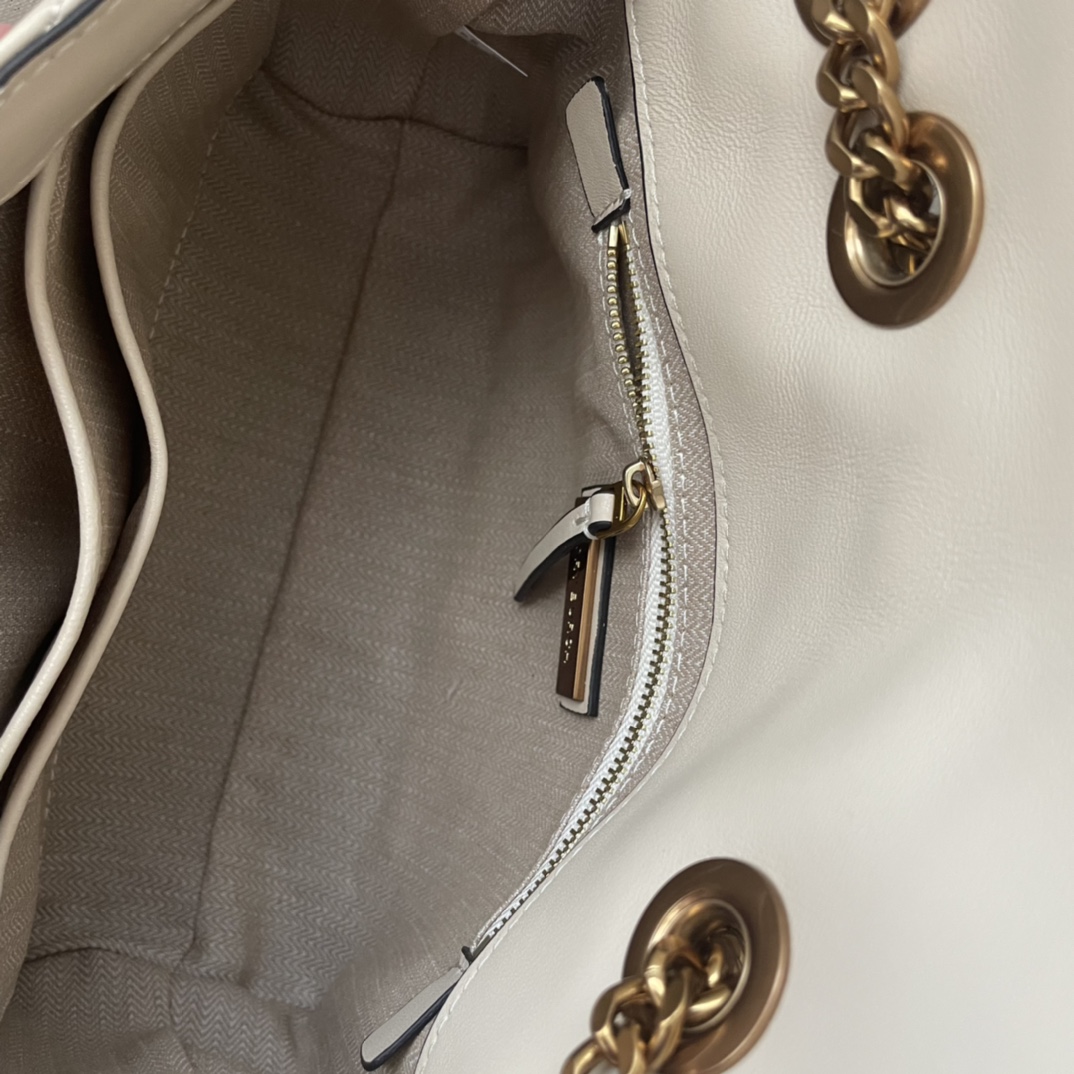 Tory Burch 新版方扣