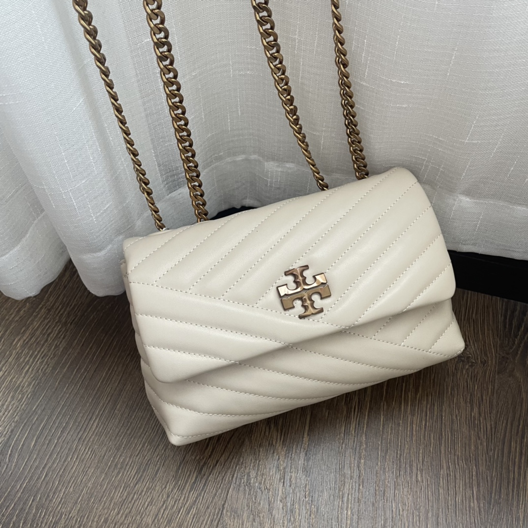 Tory Burch 新版方扣