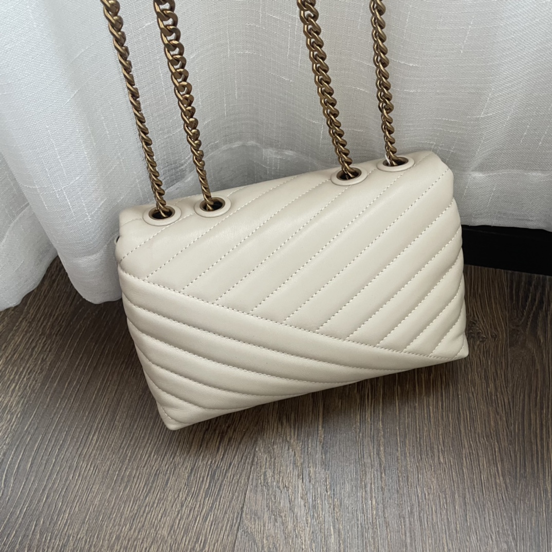 Tory Burch 新版方扣