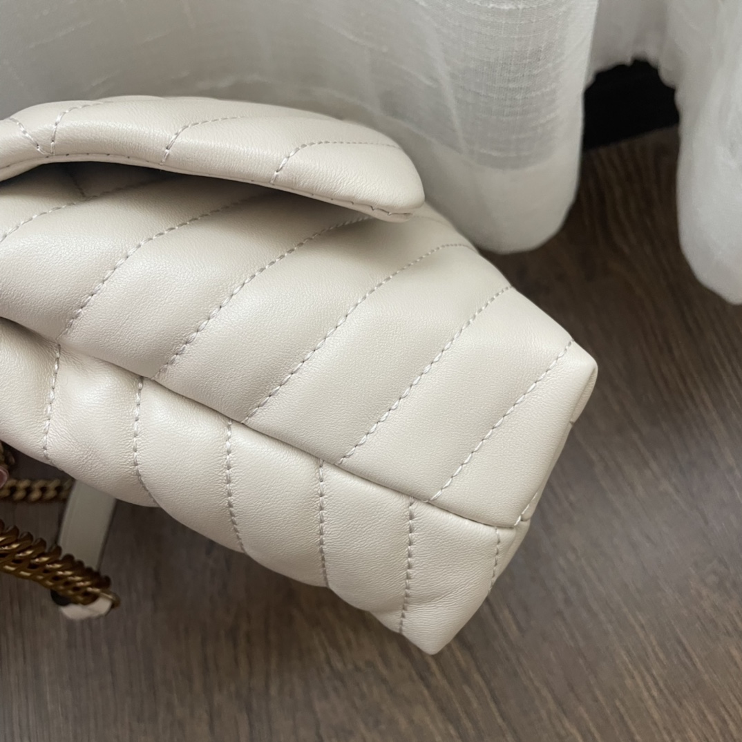 Tory Burch 新版方扣
