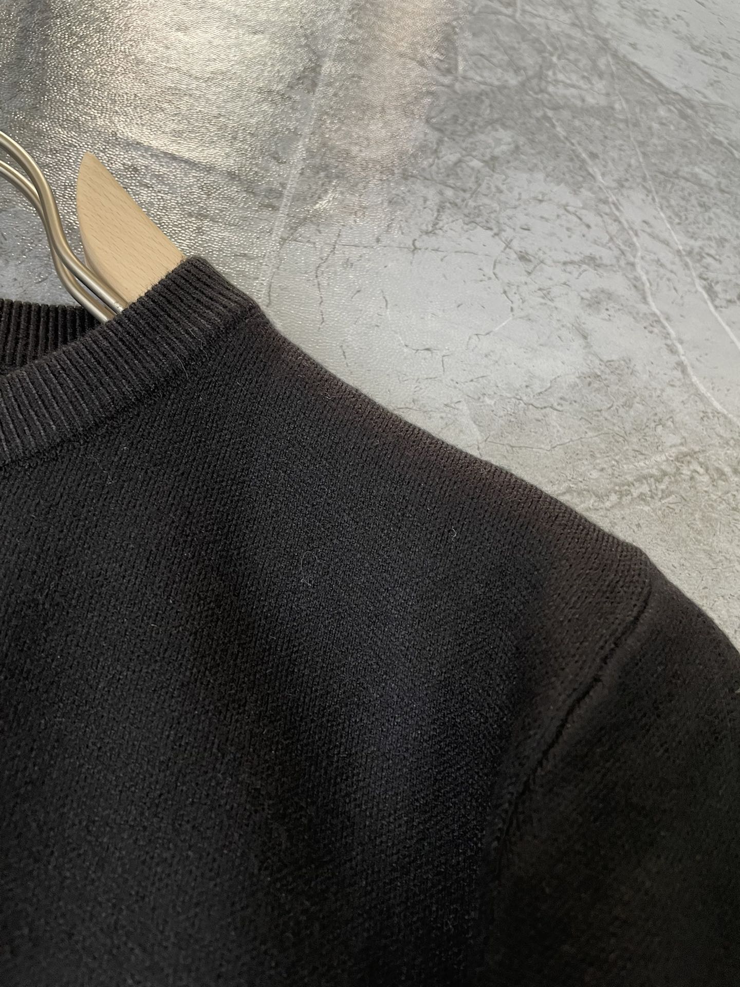 FENDY FEND Fall/Winter Sweater: Soft, Skin-Friendly, Warm, Stylish. Sizes M-3XL. - 图片 6