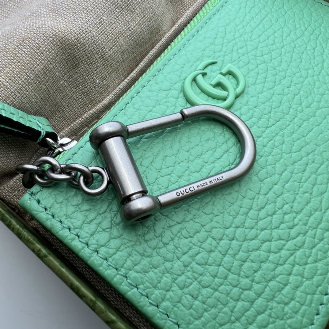GUCCI古驰GG Marmont系列钥匙扣卡包701070
