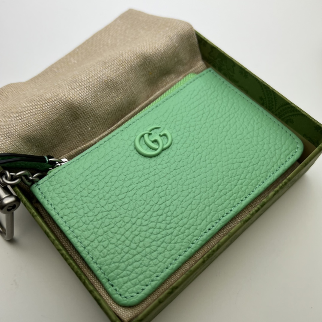 GUCCI古驰GG Marmont系列钥匙扣卡包701070