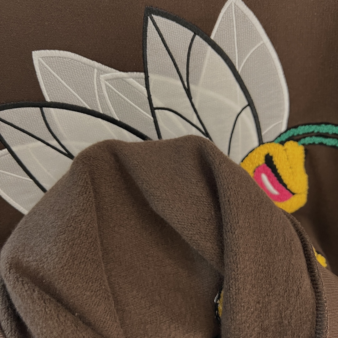 2022SS秋冬🆕“驴牌”男士蜜蜂图案贴饰连帽衫