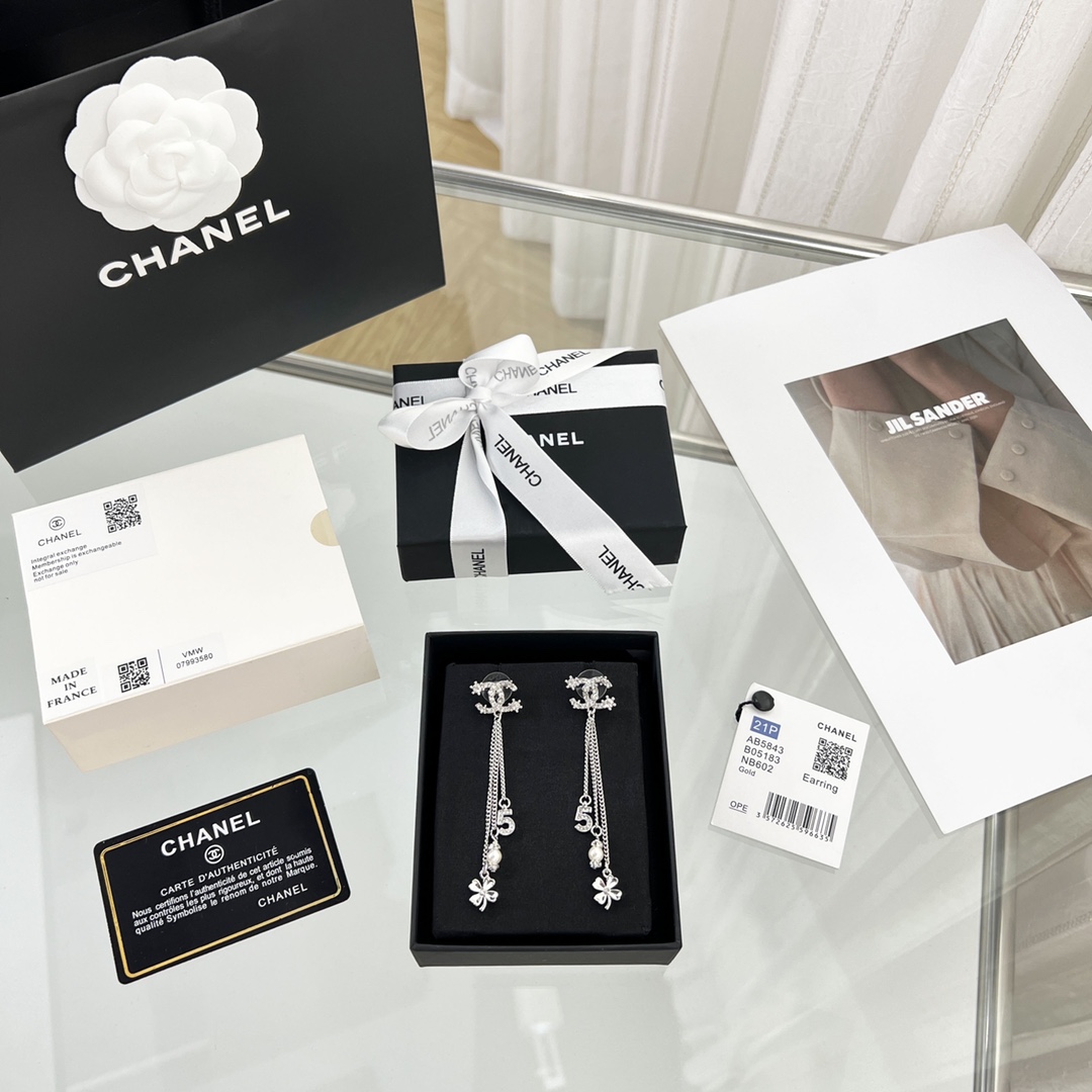 新款☑️CHANEL香奈儿双c流苏5字四叶草珍珠耳钉耳环
