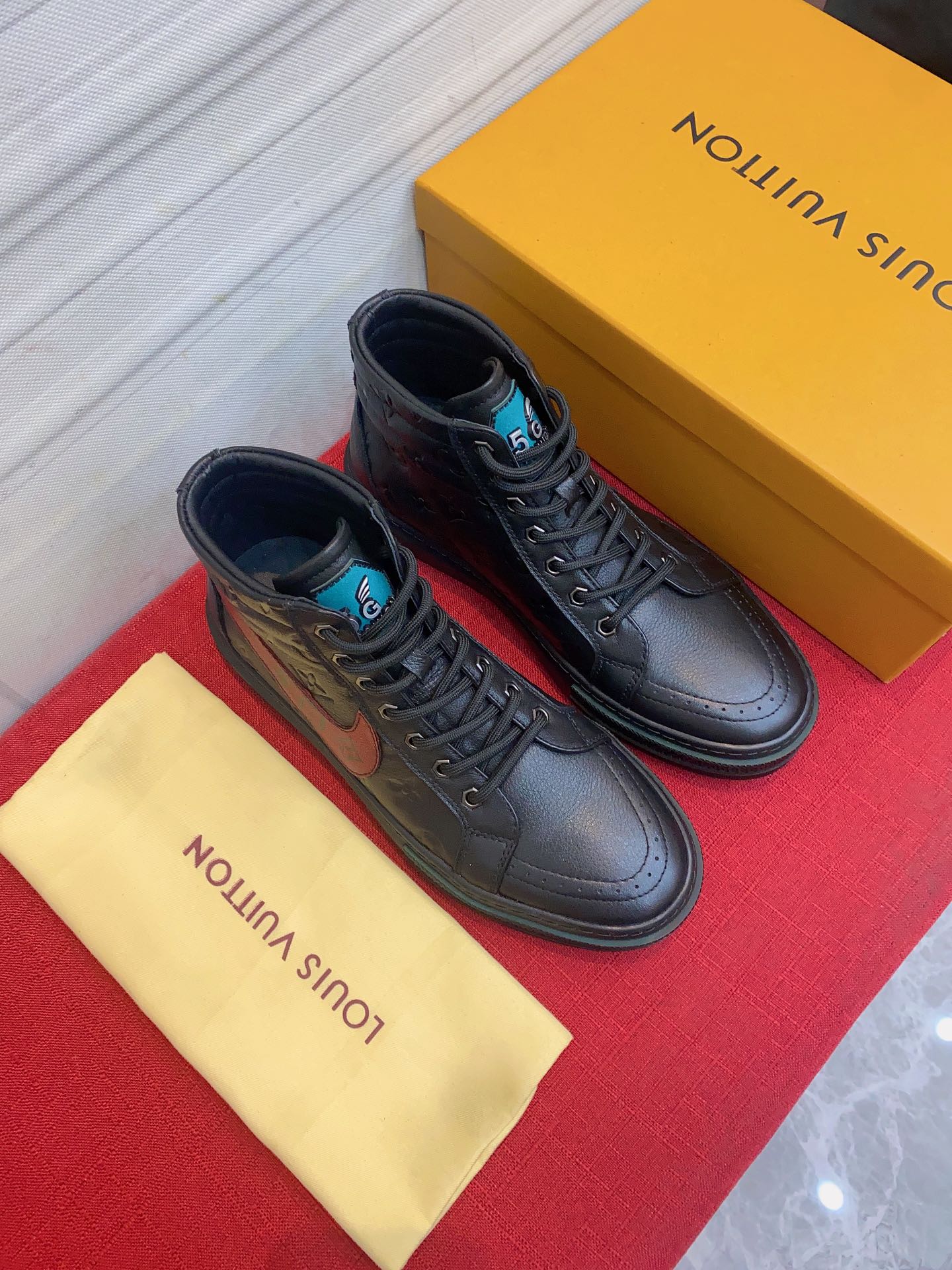 Louis Vuitton Sale
 Casual Shoes Men Cowhide High Tops