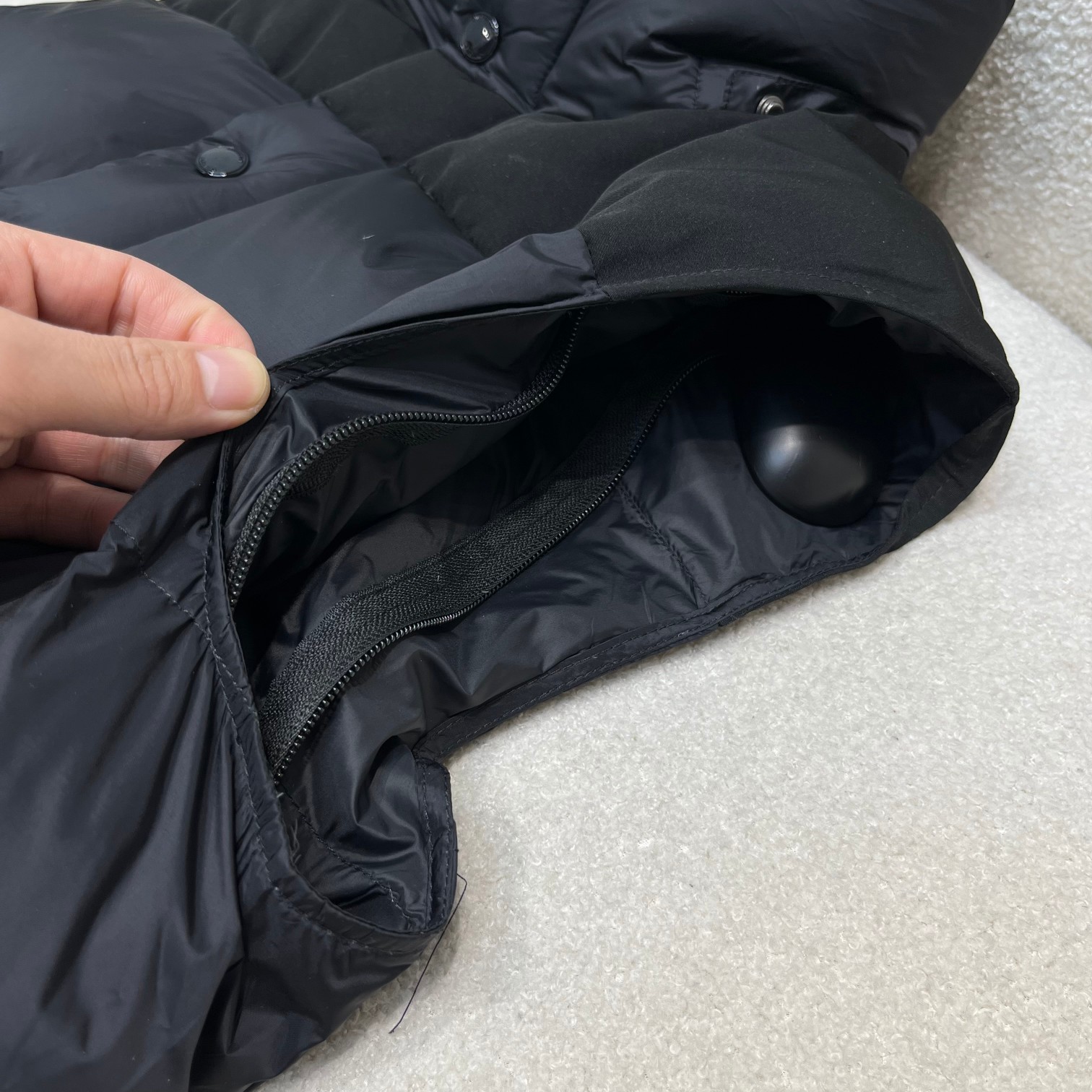 B*rry 巴宝莉 22Fw 冬季新款衣袖和帽子可拆卸羽绒服外套