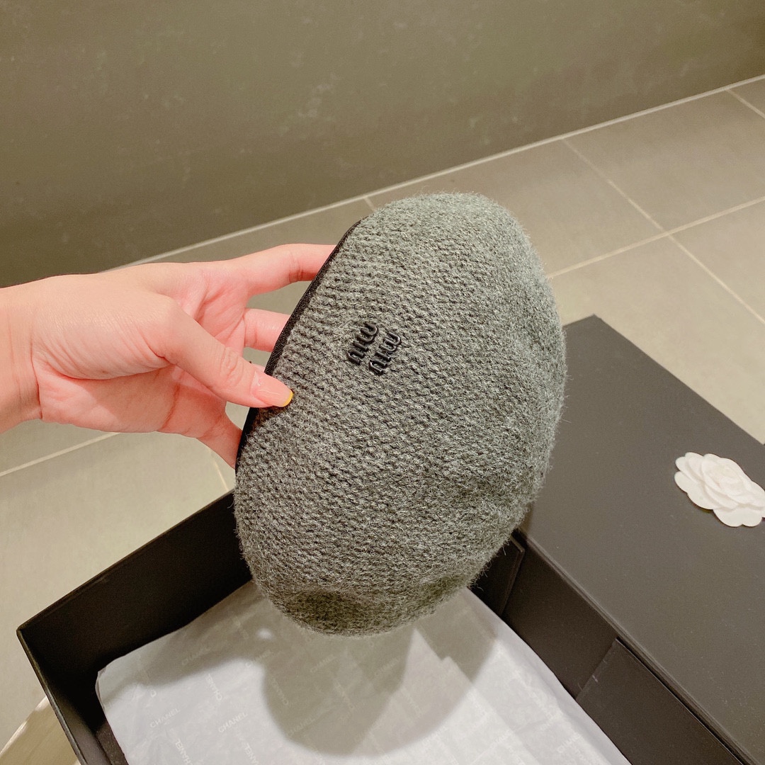 miumiu缪缪2022秋冬新款贝雷帽