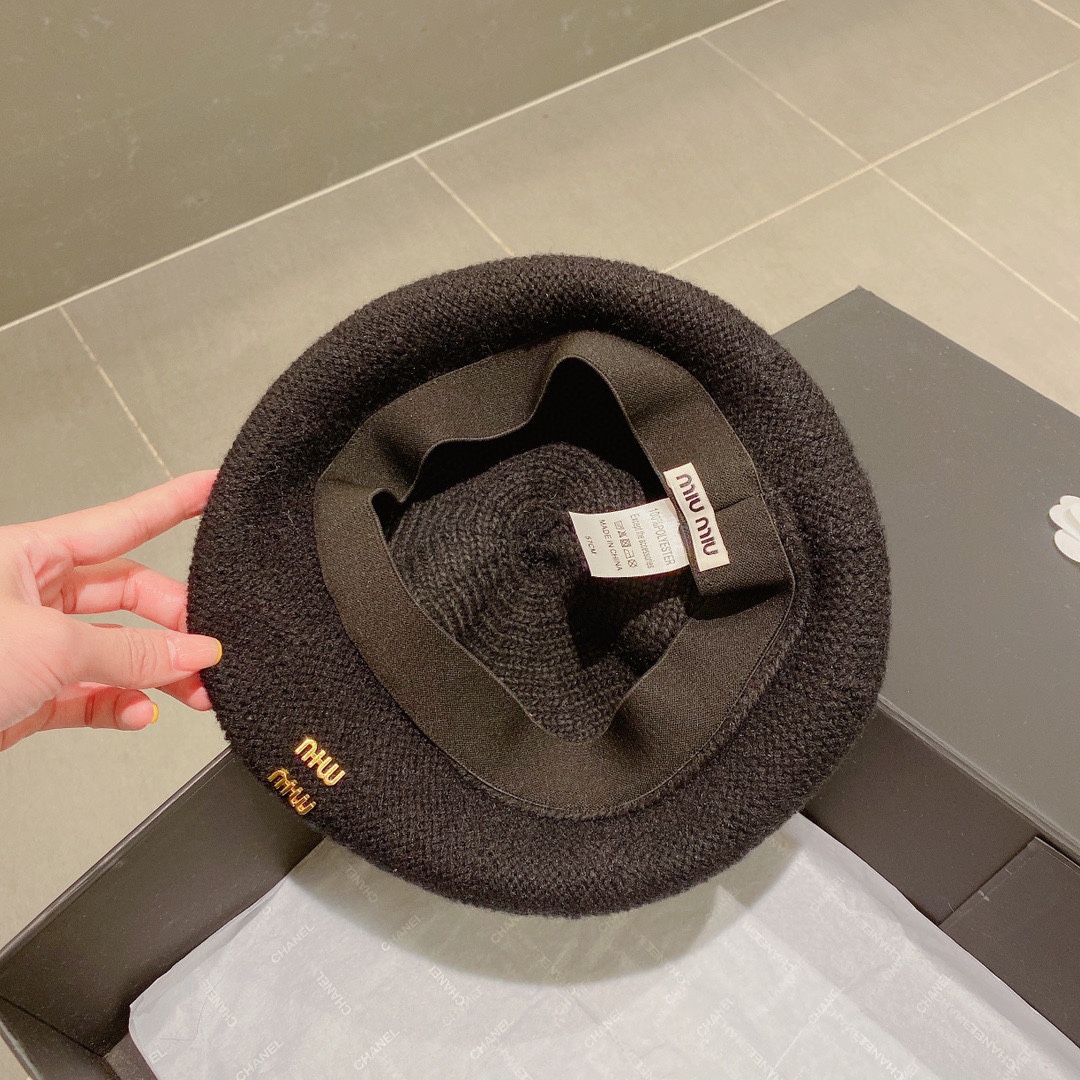 miumiu缪缪2022秋冬新款贝雷帽