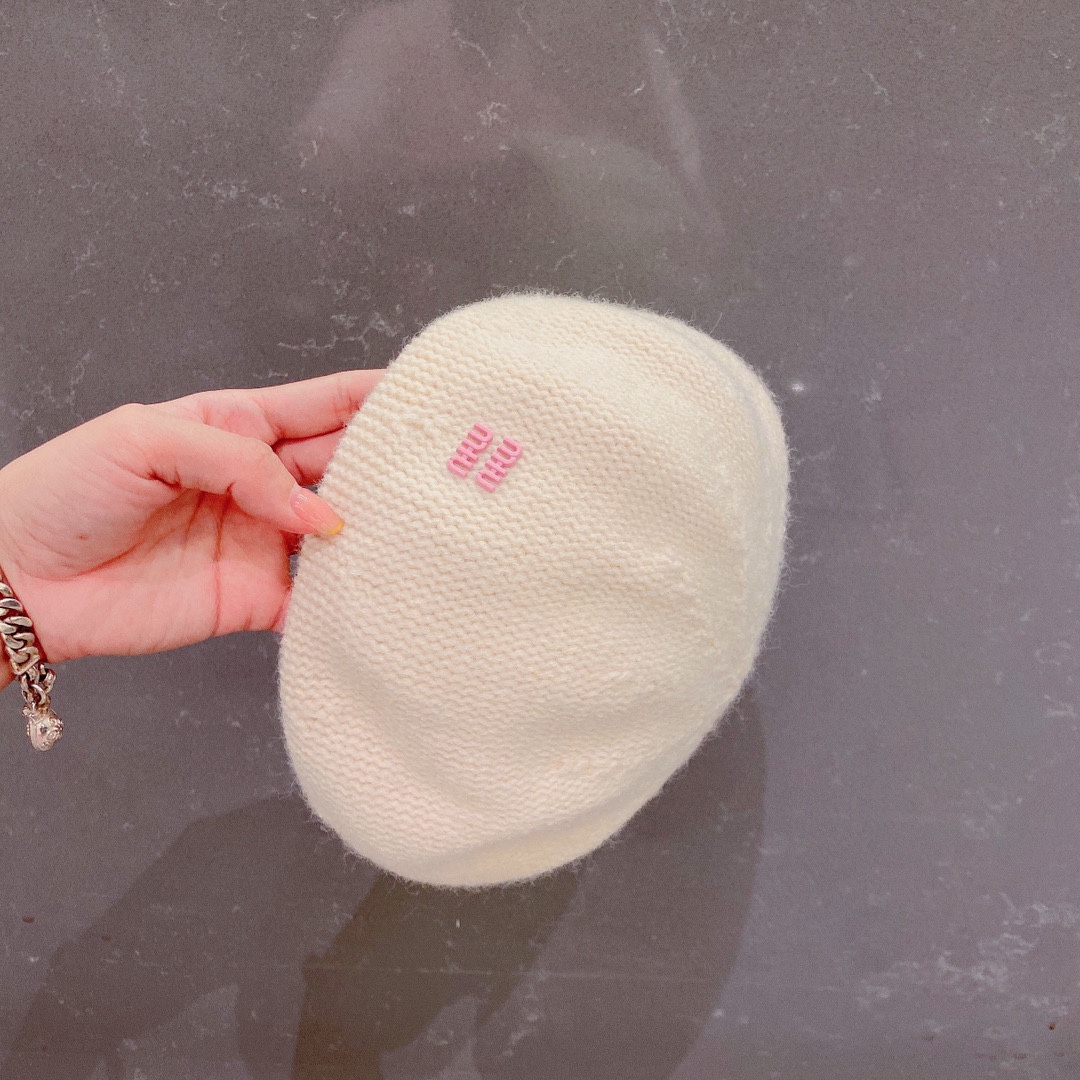 miumiu缪缪2022秋冬新款贝雷帽