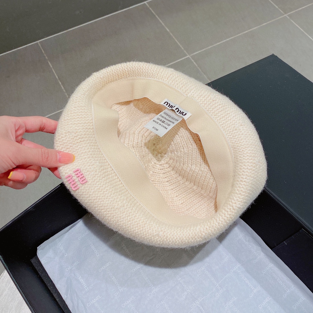 miumiu缪缪2022秋冬新款贝雷帽