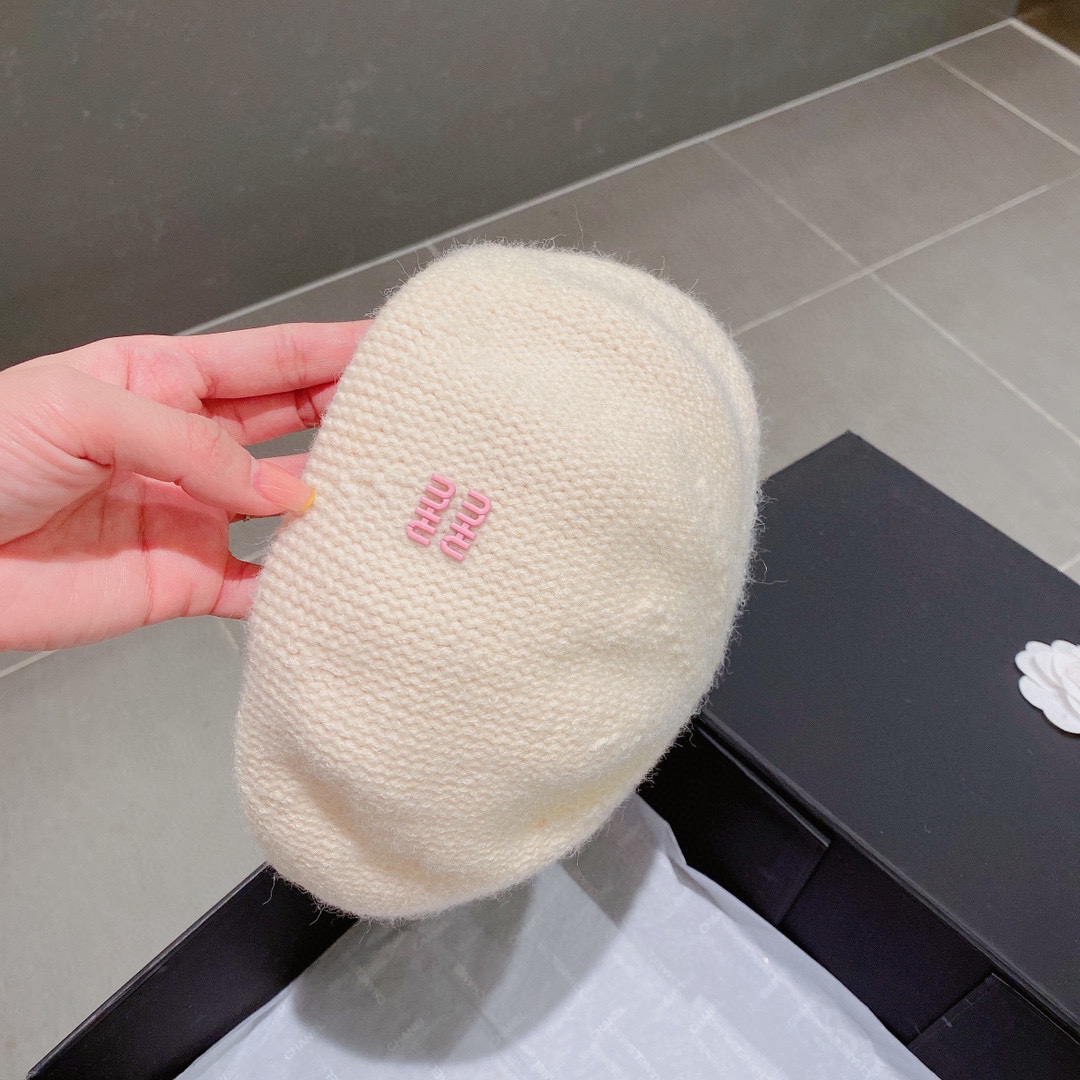 miumiu缪缪2022秋冬新款贝雷帽