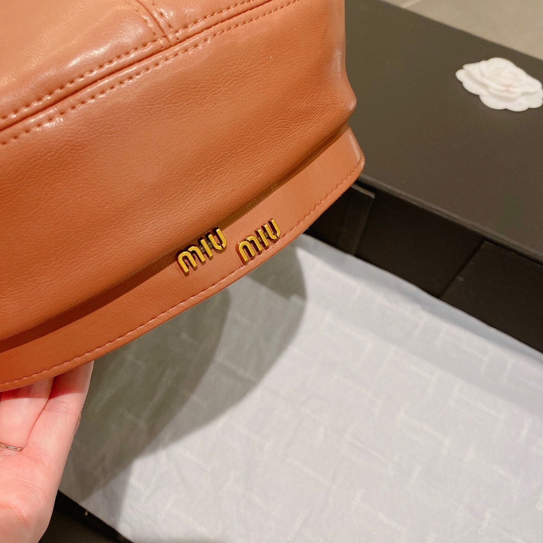 miumiu缪缪2022秋冬新款贝雷帽