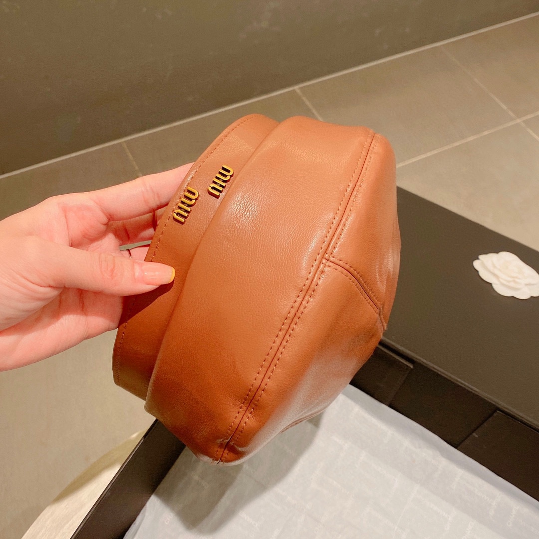 miumiu缪缪2022秋冬新款贝雷帽