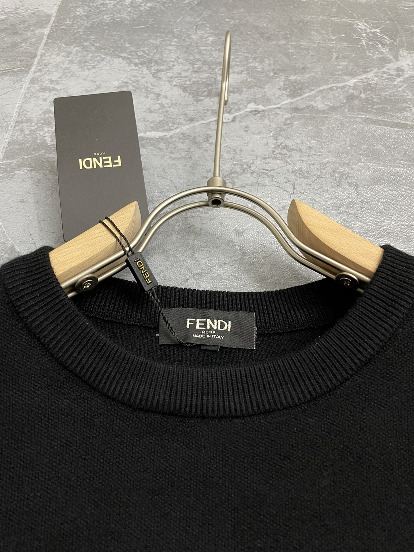 FENDY FEND Fall/Winter Sweater: Soft, Skin-Friendly, Warm, Stylish. Sizes M-3XL. - 图片 5