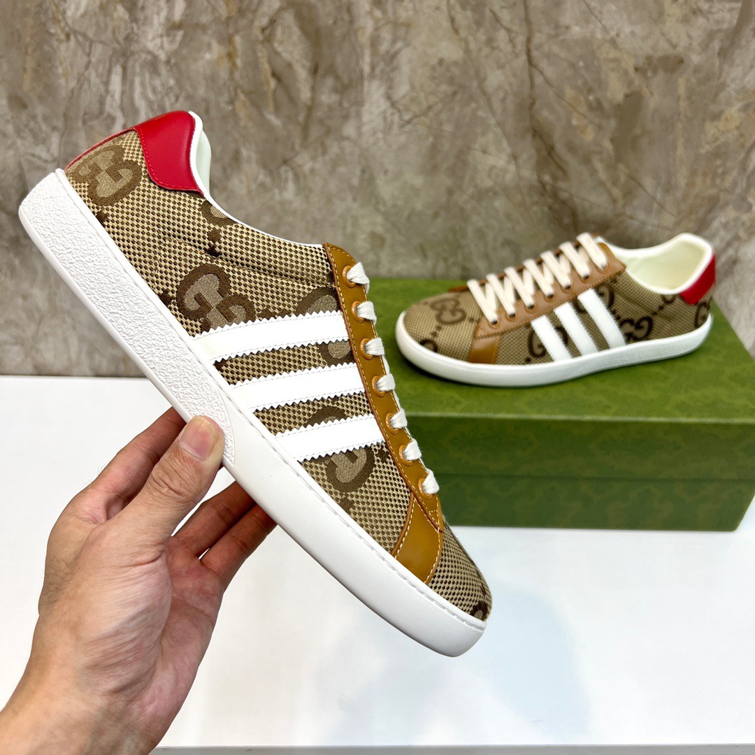 Top Original: P310Marca: Co-marca AdidasGUCCI (Gucci)Tamaño estándar: Mujeres 35-Hombres 38-44 (Muje