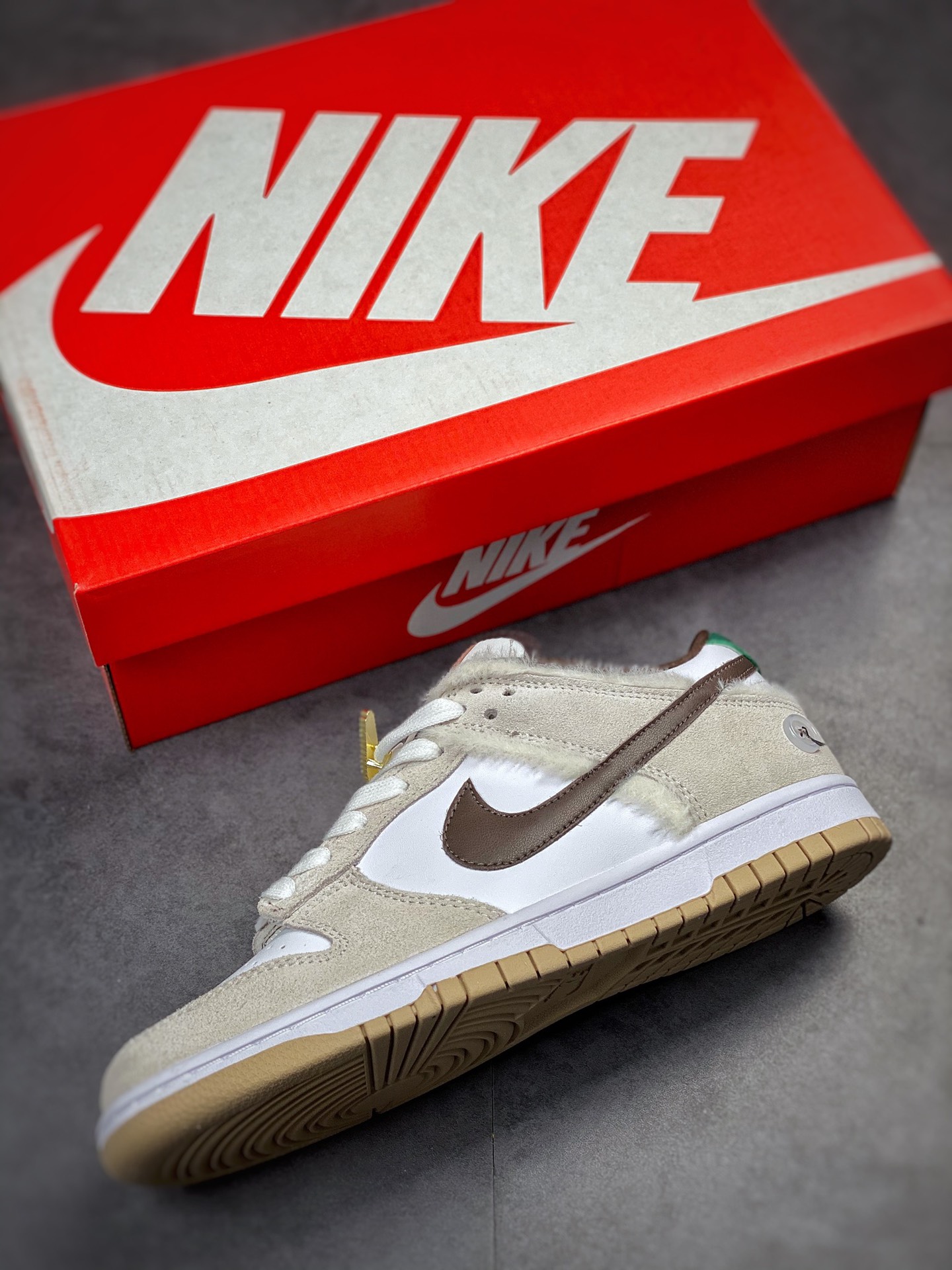 NIKE SB Dunk Low 白棕绿白绒 DD1503-118