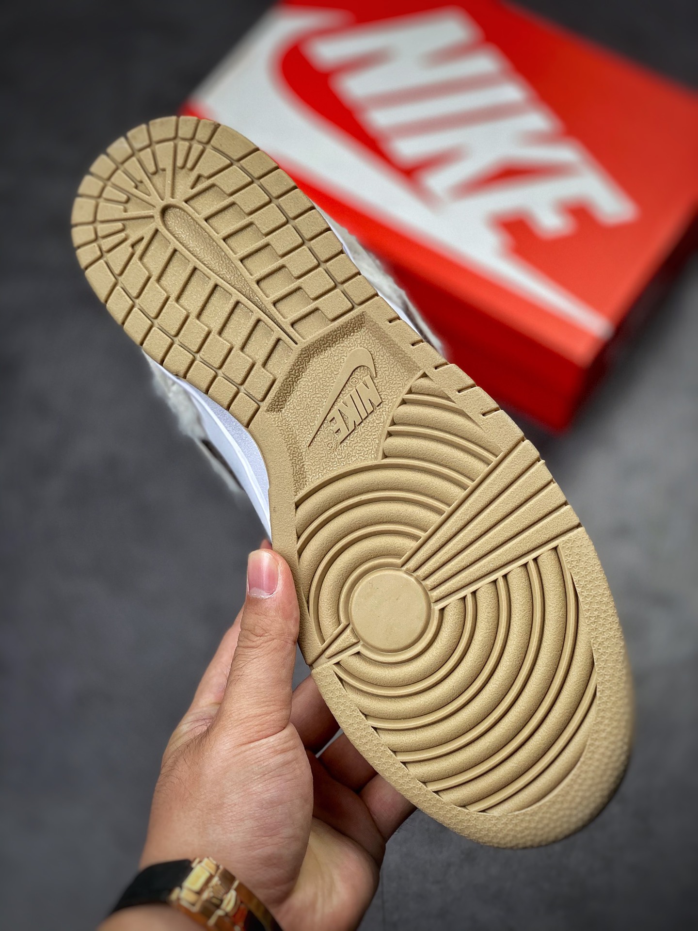 NIKE SB Dunk Low 白棕绿白绒 DD1503-118