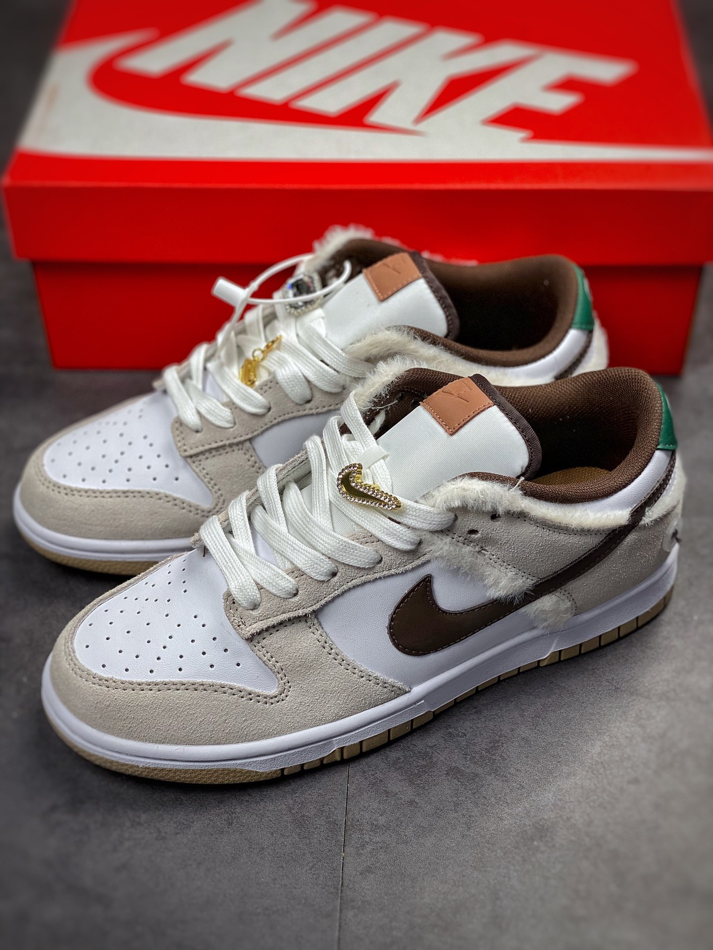 NIKE SB Dunk Low 白棕绿白绒 DD1503-118