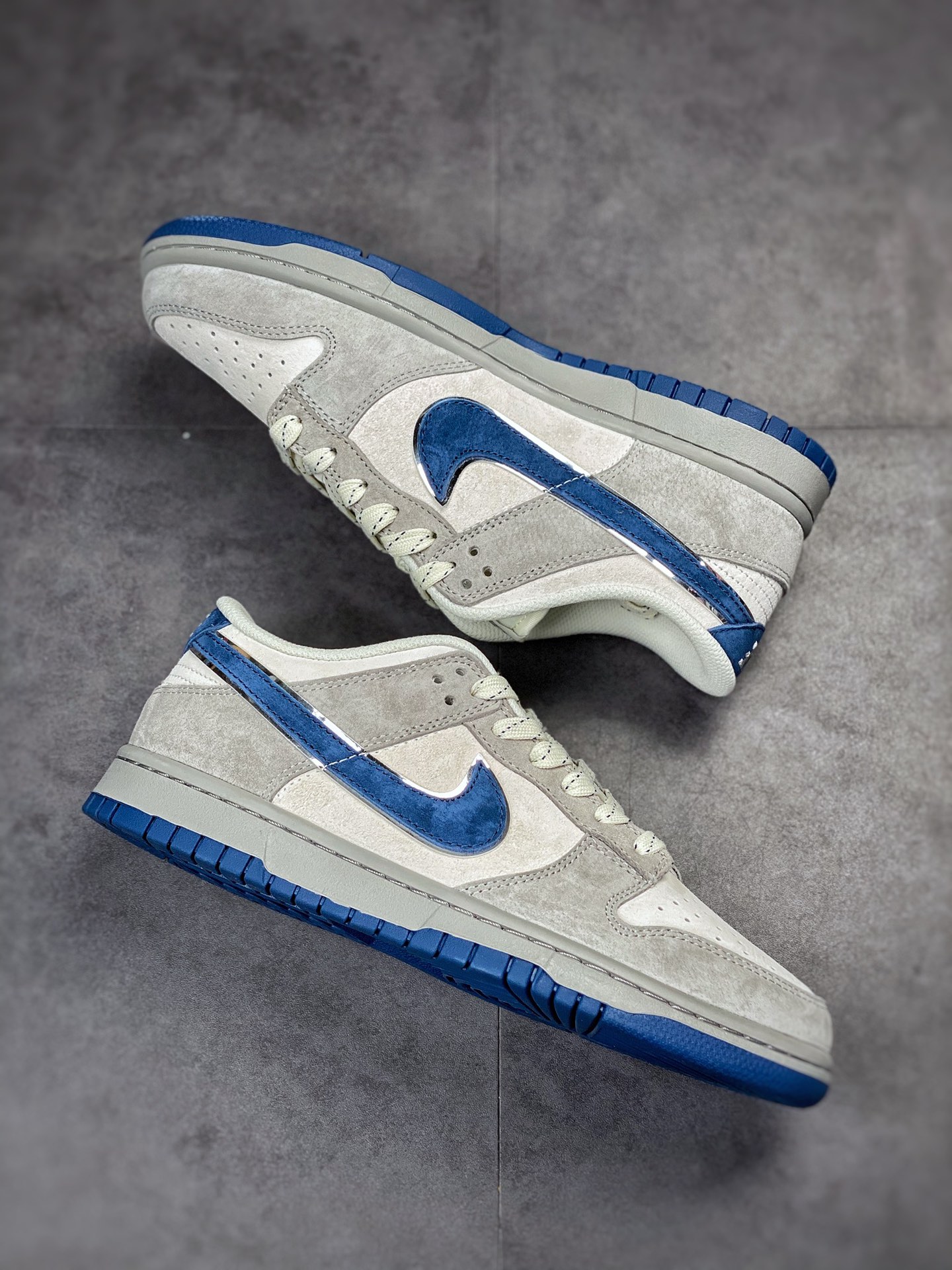 Otomo Katsuhiro x Nike SB Dunk Low ”Steamboy OST” 大友克洋 FF0918-012