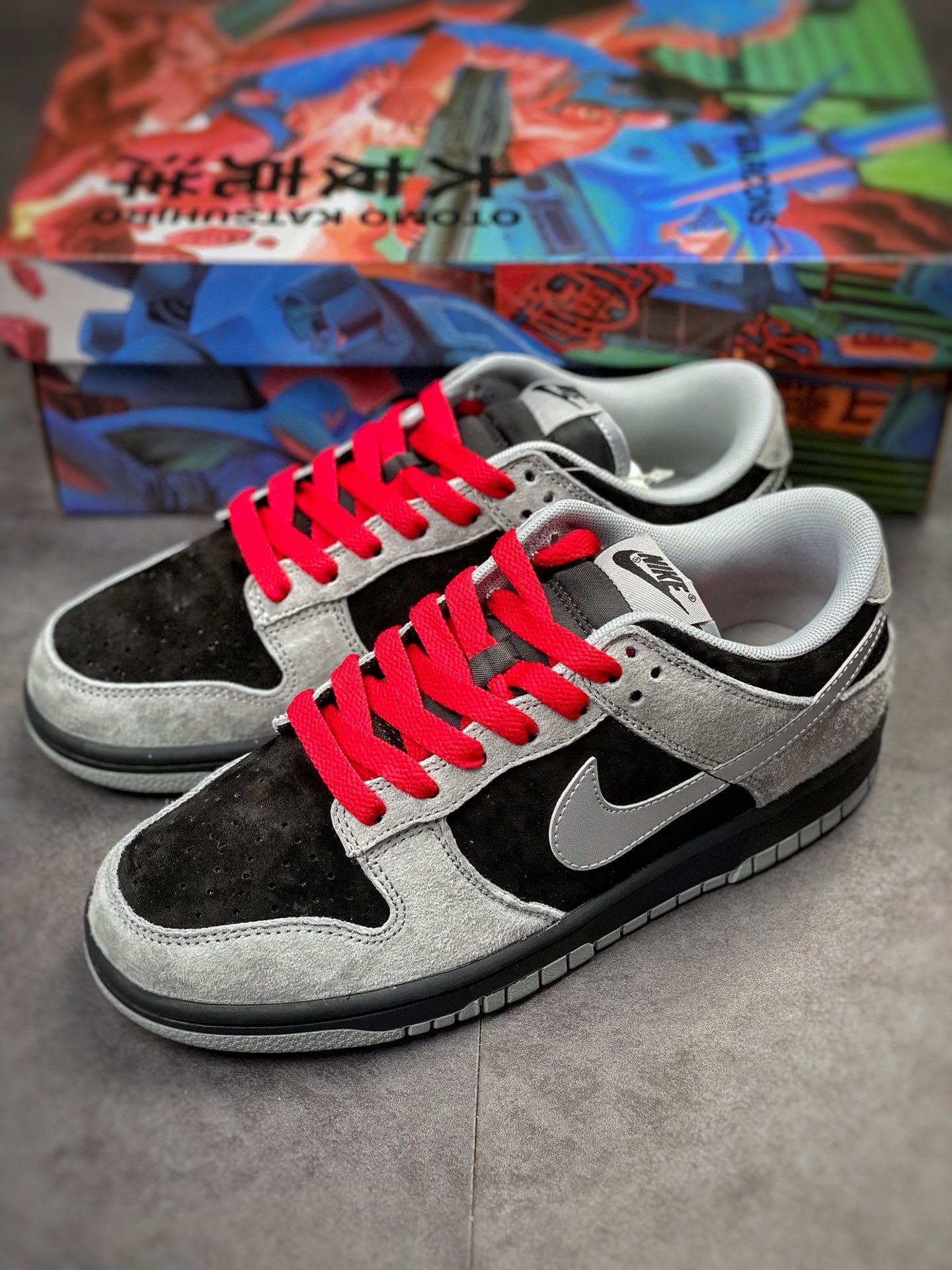 Otomo Katsuhiro x Nike SB Dunk Low ”Steamboy OST” 大友克洋 DD3699-008