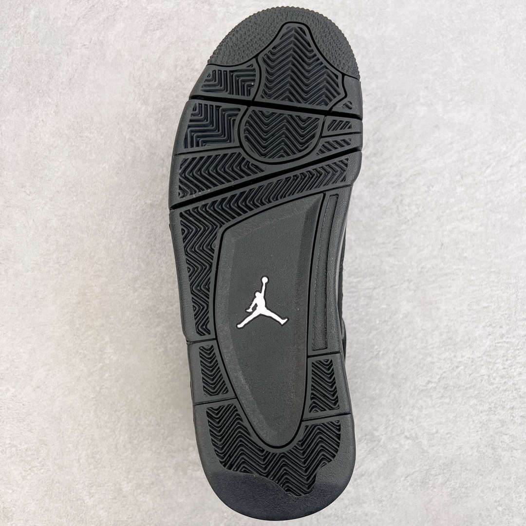 图片[9]-零售💰260 ＃KZ神版福利回馈‼Air Jordan AJ4 Retro 黑猫 CU1110-010 独家外贸特供尺码含 45.5 49.5 50.5 国内外口碑最好最推荐的产品 市场中端王者 亲自操刀耗时半年巨作 全套原纸板楦头开发 确保原汁原味 完美呈现四代版型 一比一鞋头弧度高度鞋身弧度 此版本只针对中端市场 皮料材质有所更替 其他数据细节工艺流程均保持一致 绝不口嗨 细节品控鞋型随意秒杀市面3XX 4XX 原厂TPU网格鞋带扣 正确内里网布 菱角分明不变形无多余毛边 柔软性质感一致于原鞋 市场唯一原厂鞋扣模具 背面可见隐藏注塑口 原厂织唛标 原厂飞人电绣工艺 尾指中部跳三针 独家绑鞋带手法 印刷中底布 四线拉帮 米色美纹纸贴合固定 进口港宝加持 后跟自然饱满 全鞋荧光划线卡点 追求极致完美 每一双都是工艺品 多重QC质检 超越公司货的品控标准 实实在在的免检产品 尺码：40 40.5 41 42 42.5 43 44 44.5 45 45.5 46 47.5 48.5 49.5 50.5 编码：by2936060-运动鞋