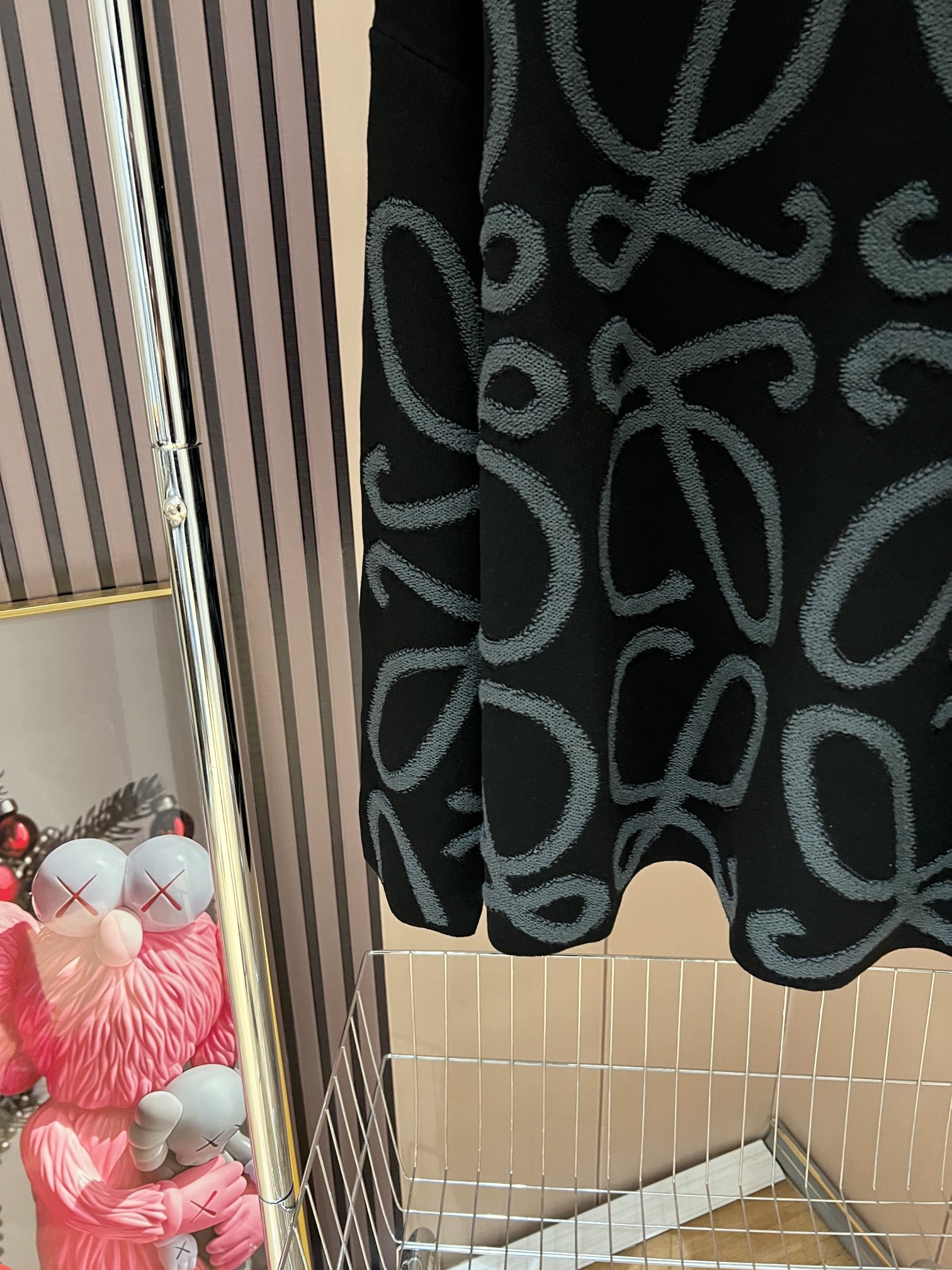 LOEWE 双色提花毛衣慵懒随性风十足🧶宽松版型