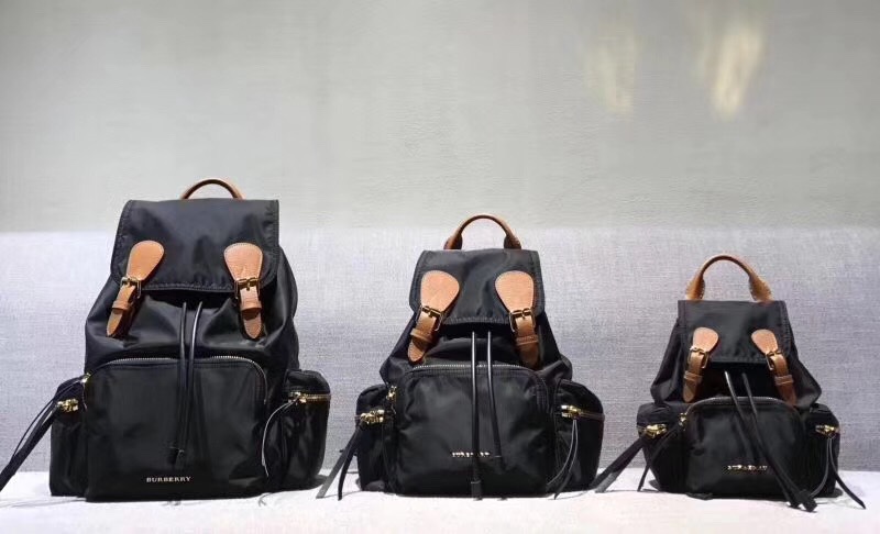 Burberry Large size: 28X42