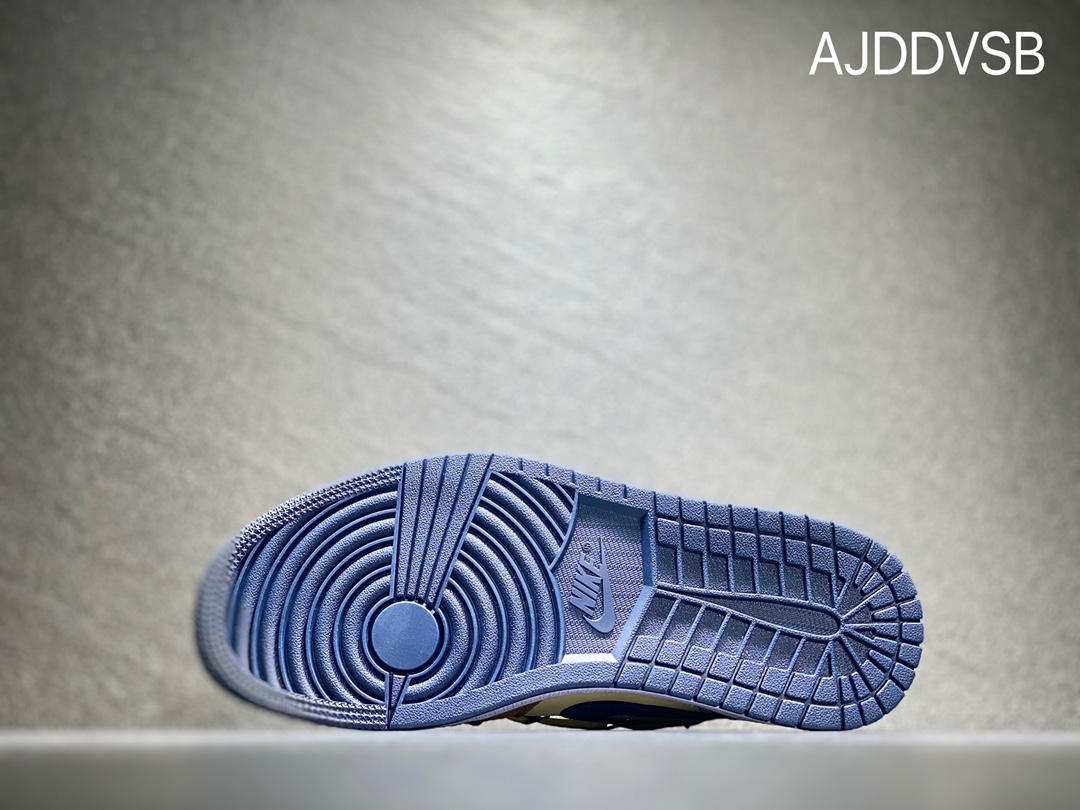 240 Air Jordan 1 Low 乔丹 绑带 AJ1乔1低帮篮球鞋553558-062