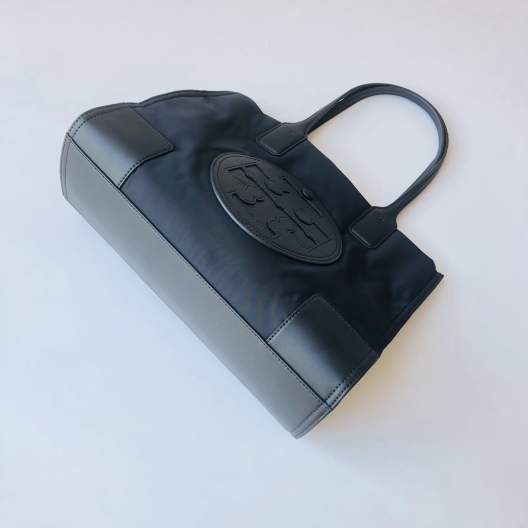 Tory Burch ～这是新款 ，款号0078大号，大小号 ，新logo 新里布 这是小号